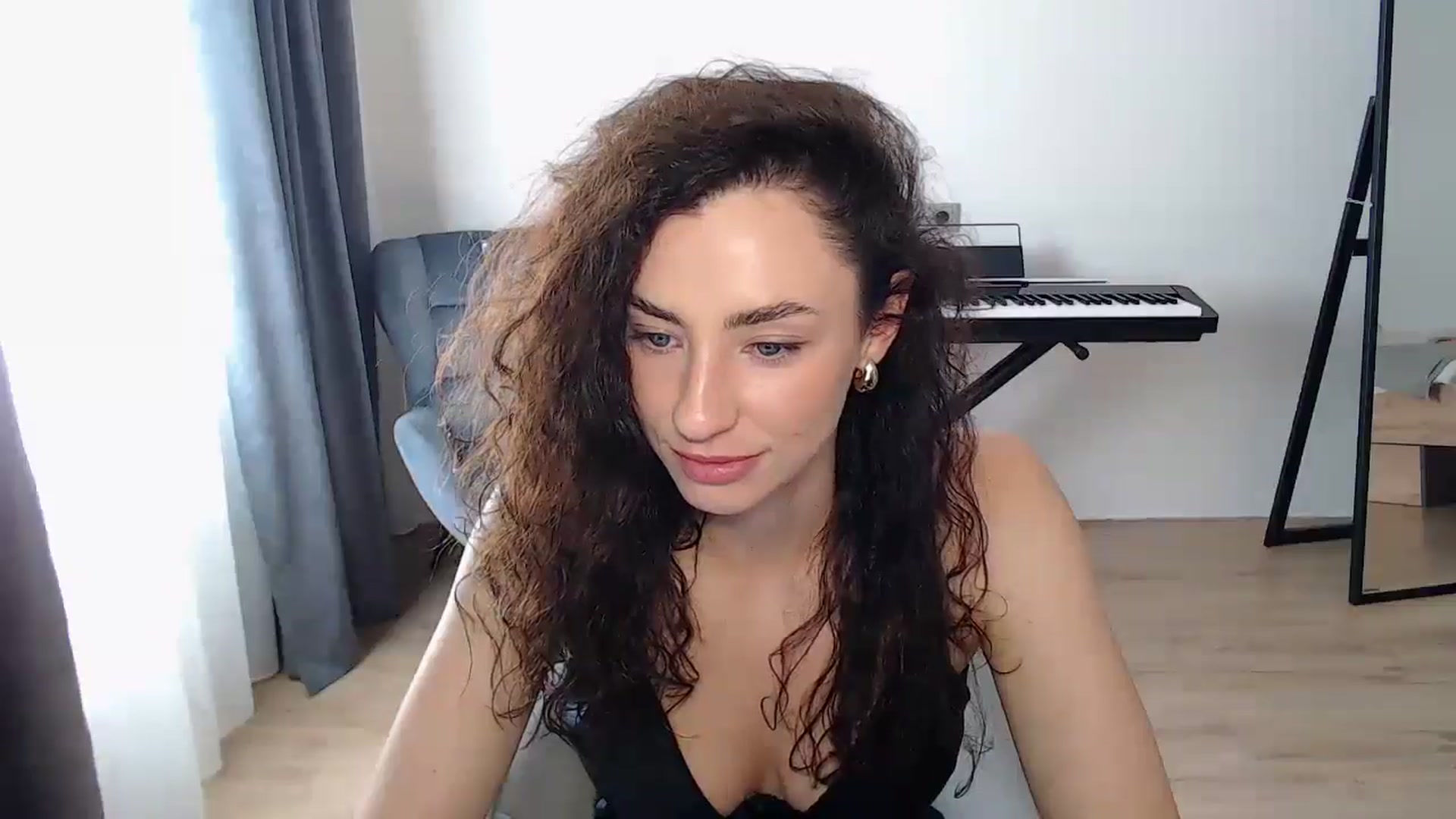 Gallery image thumbnail from BeWonderful's myfreecams stream on, 08/10/2025, 12:25 image 8 of 20
