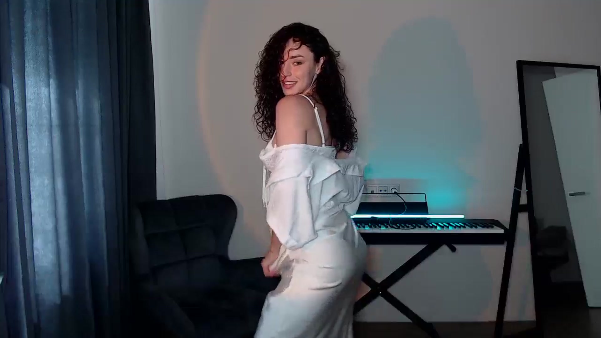 Gallery image thumbnail from BeWonderful's myfreecams stream on, 08/17/2025, 12:00 image 3 of 20