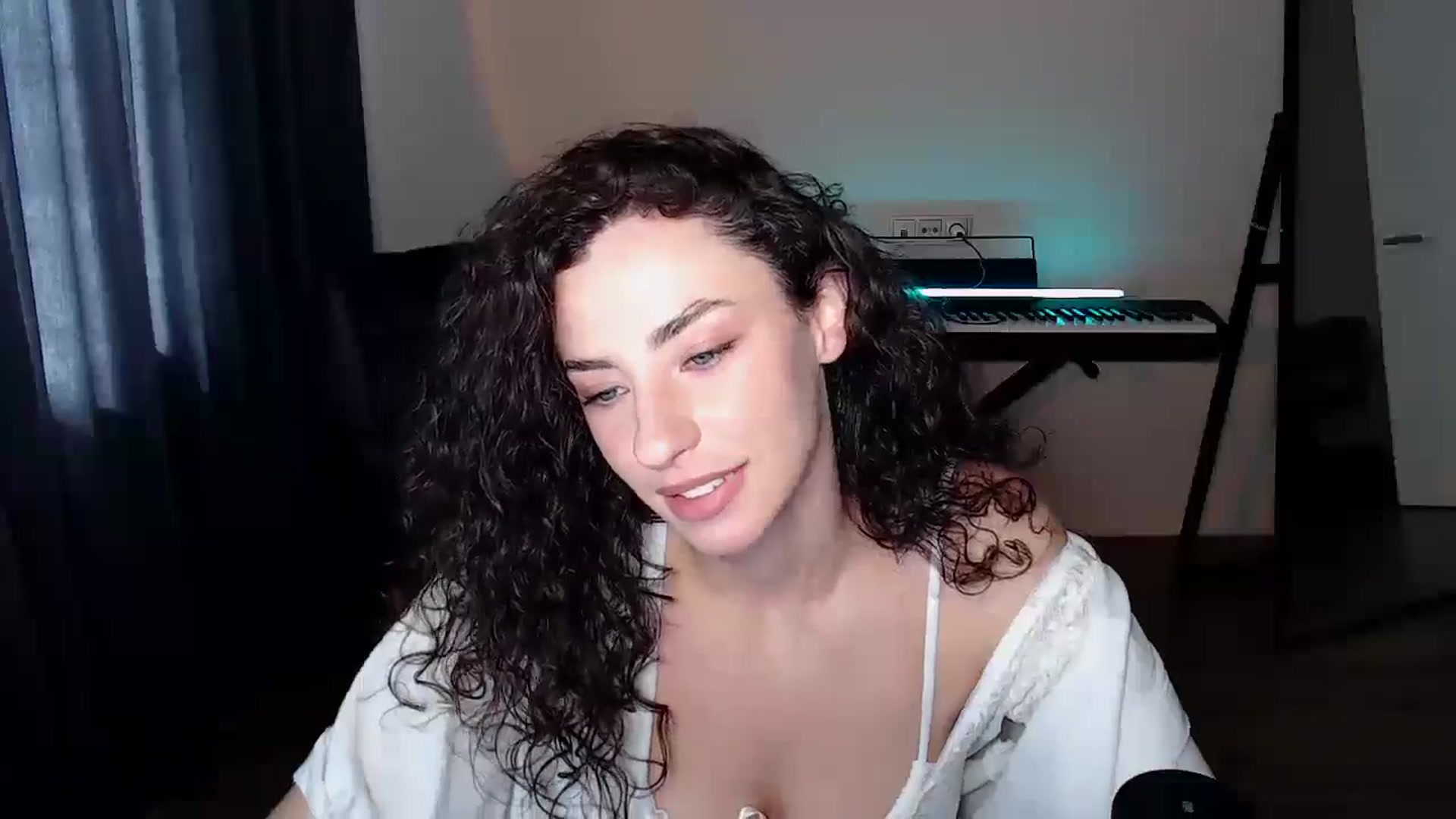 Gallery image thumbnail from BeWonderful's myfreecams stream on, 08/17/2025, 12:00 image 4 of 20