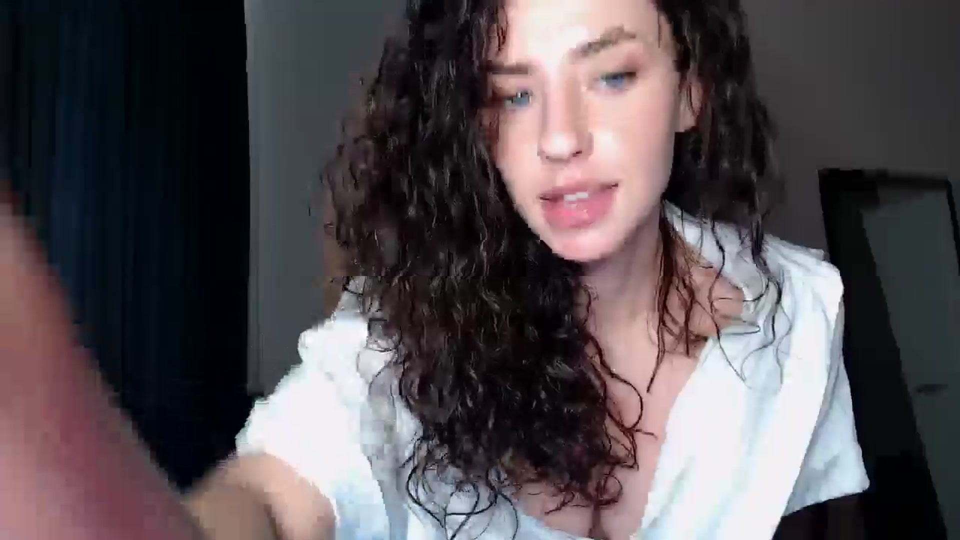 Gallery image thumbnail from BeWonderful's myfreecams stream on, 08/17/2025, 14:06 image 15 of 20