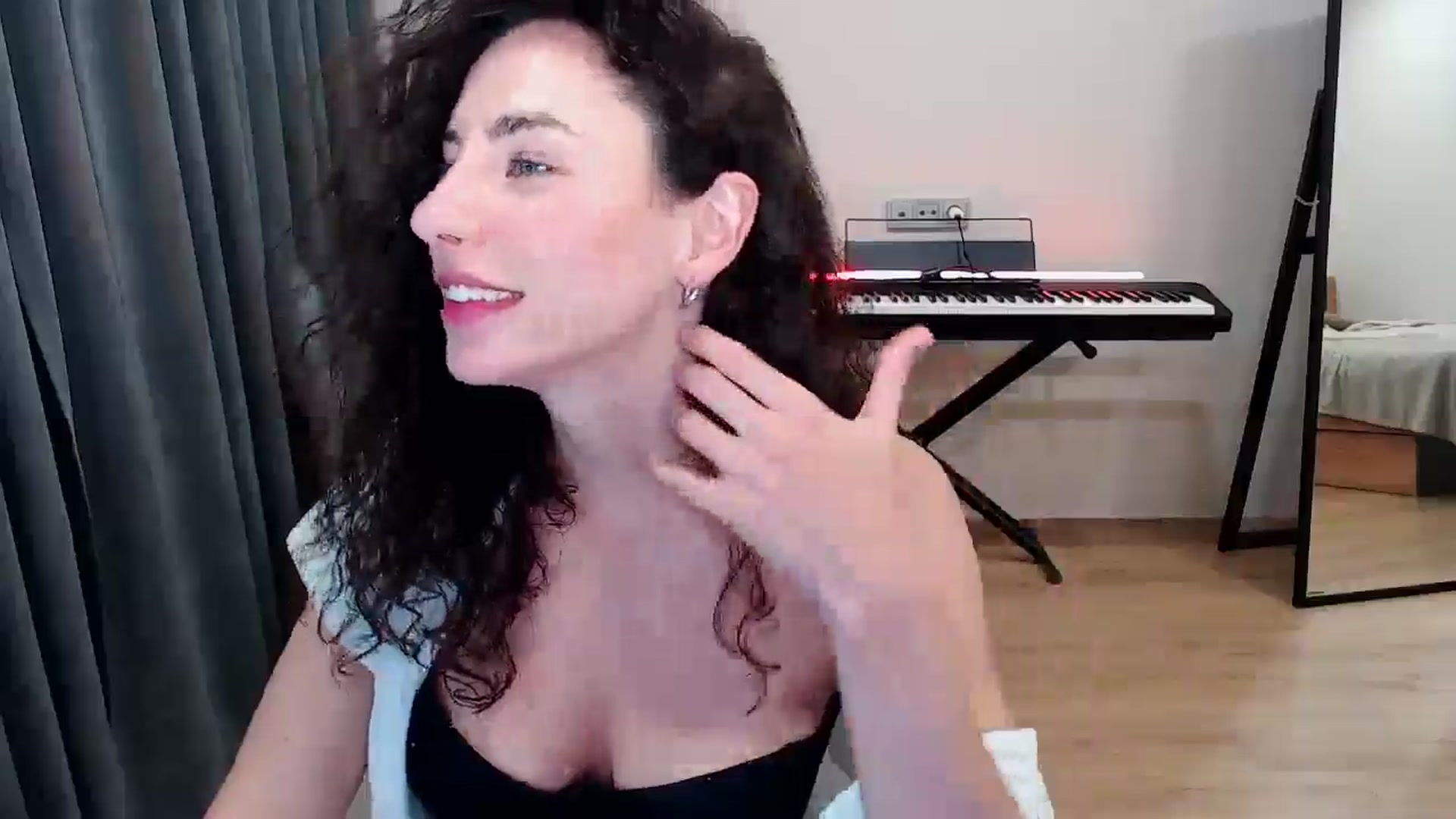 Gallery image thumbnail from BeWonderful's myfreecams stream on, 08/25/2025, 21:22 image 17 of 20