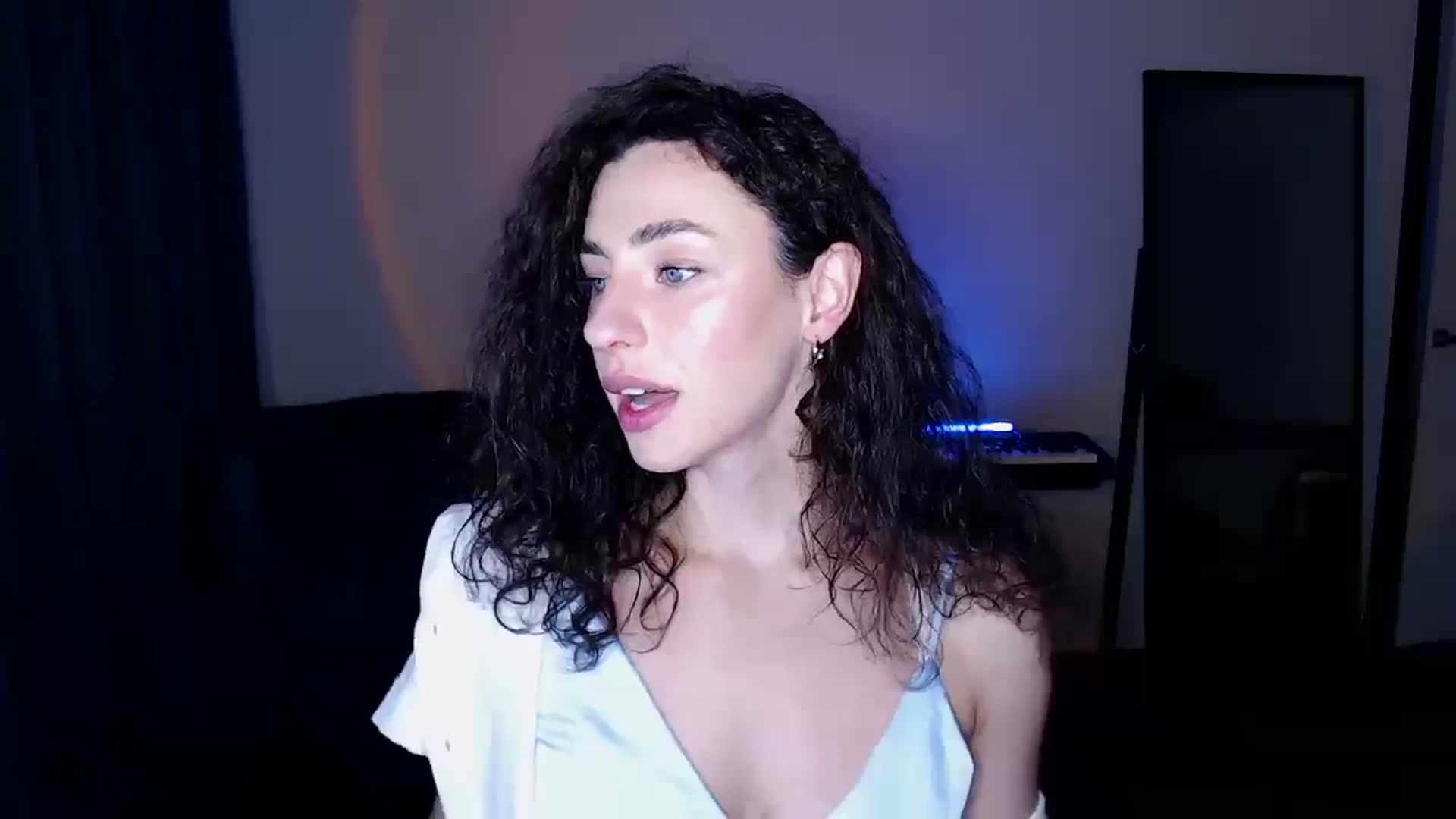 Gallery image thumbnail from BeWonderful's myfreecams stream on, 09/29/2025, 19:37 image 3 of 20
