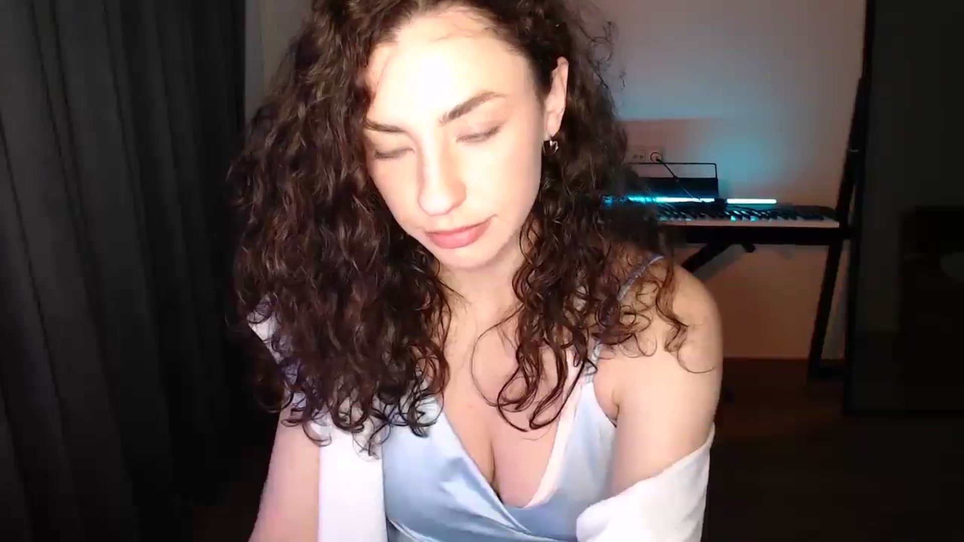 Gallery image thumbnail from BeWonderful's myfreecams stream on, 10/14/2025, 13:56 image 9 of 20