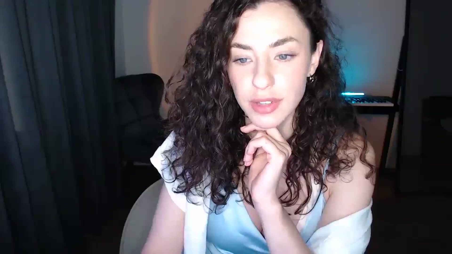 Gallery image thumbnail from BeWonderful's myfreecams stream on, 10/14/2025, 13:56 image 7 of 20