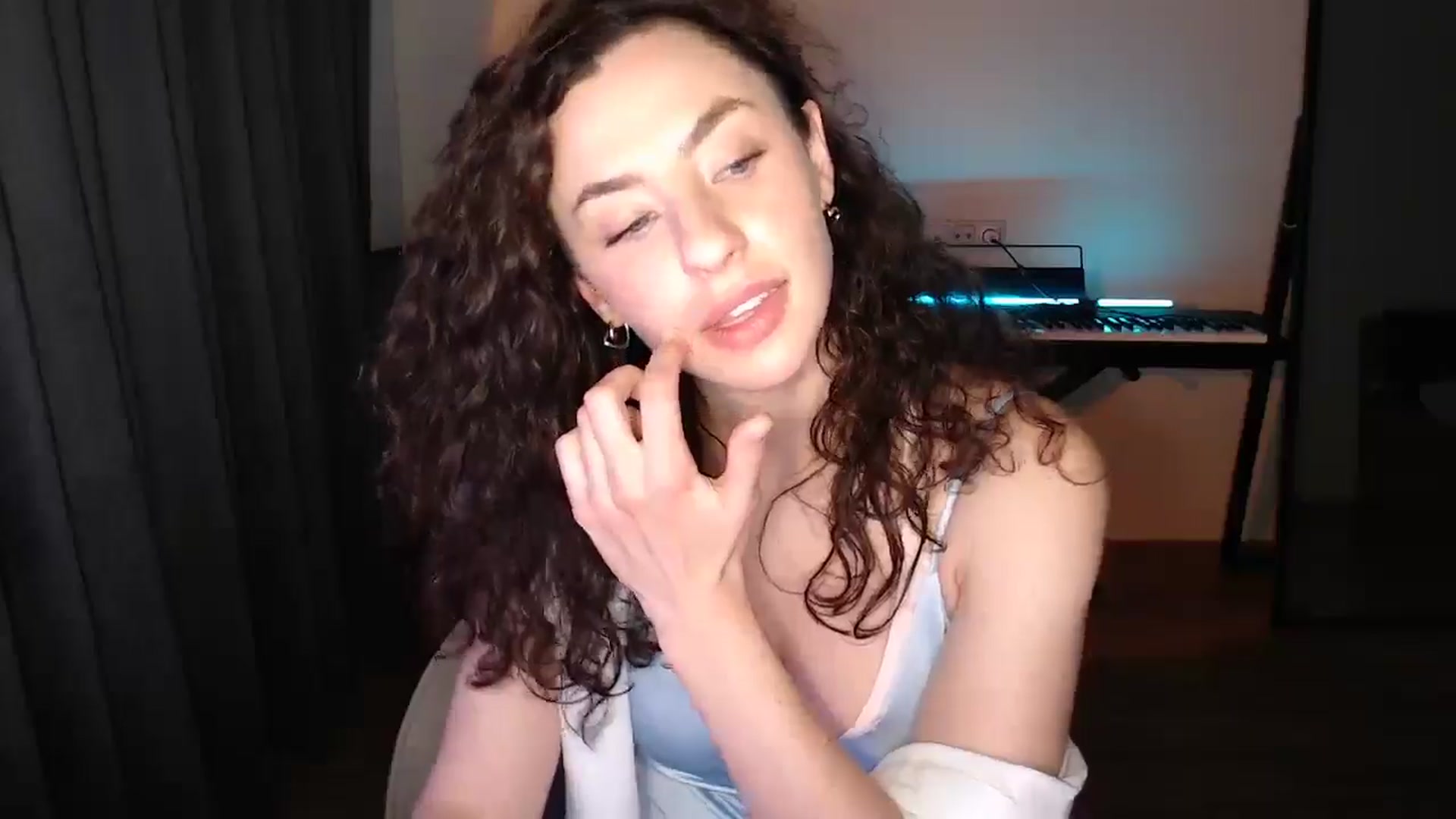Gallery image thumbnail from BeWonderful's myfreecams stream on, 10/14/2025, 13:56 image 15 of 20