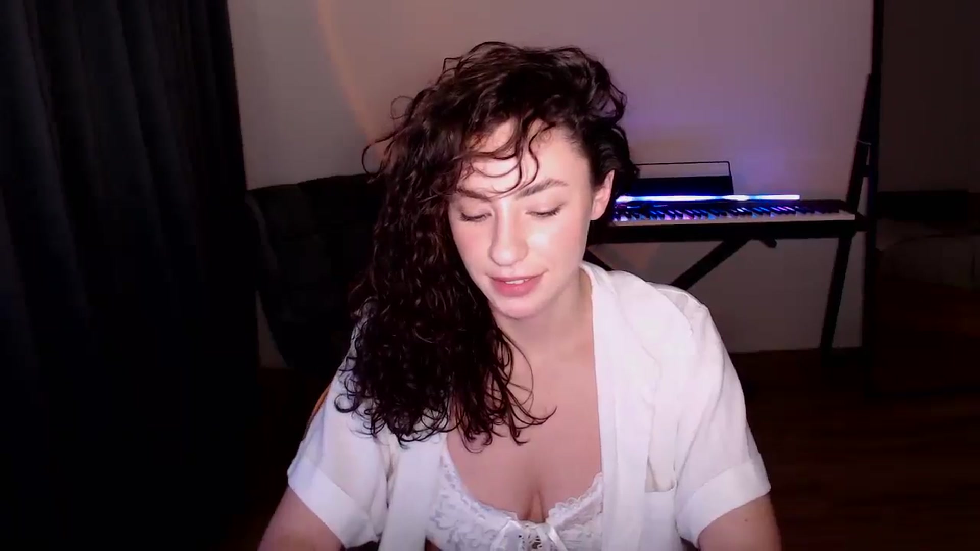 Gallery image thumbnail from BeWonderful's myfreecams stream on, 12/04/2025, 14:25 image 17 of 20