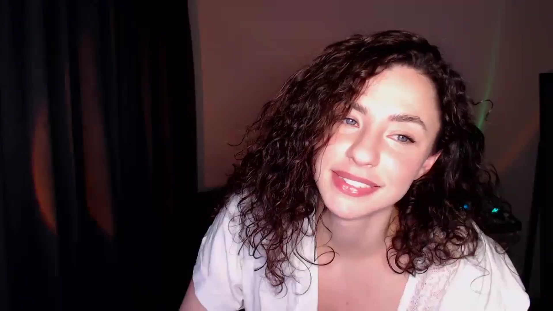 Gallery image thumbnail from BeWonderful's myfreecams stream on, 12/28/2025, 23:23 image 2 of 20