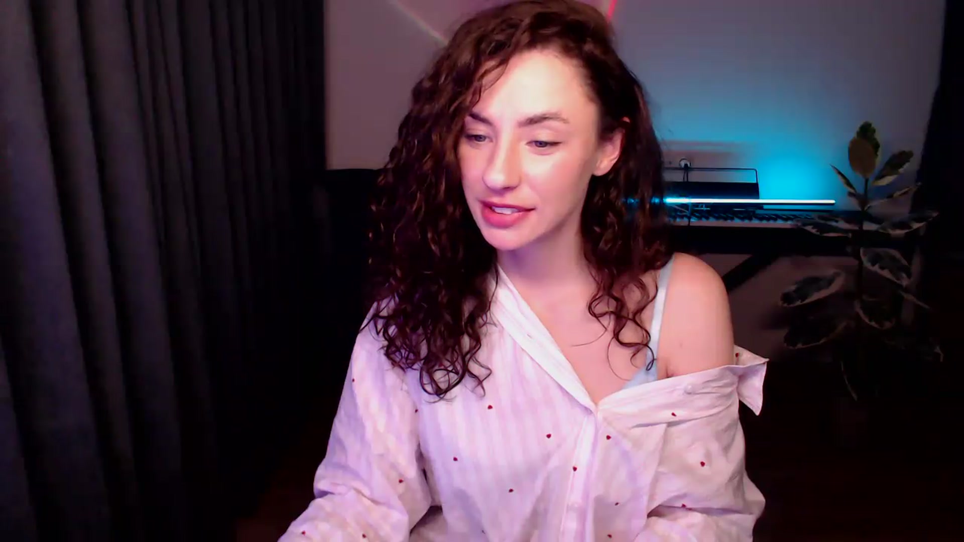 Gallery image thumbnail from BeWonderful's myfreecams stream on, 04/22/2026, 21:25 image 18 of 20