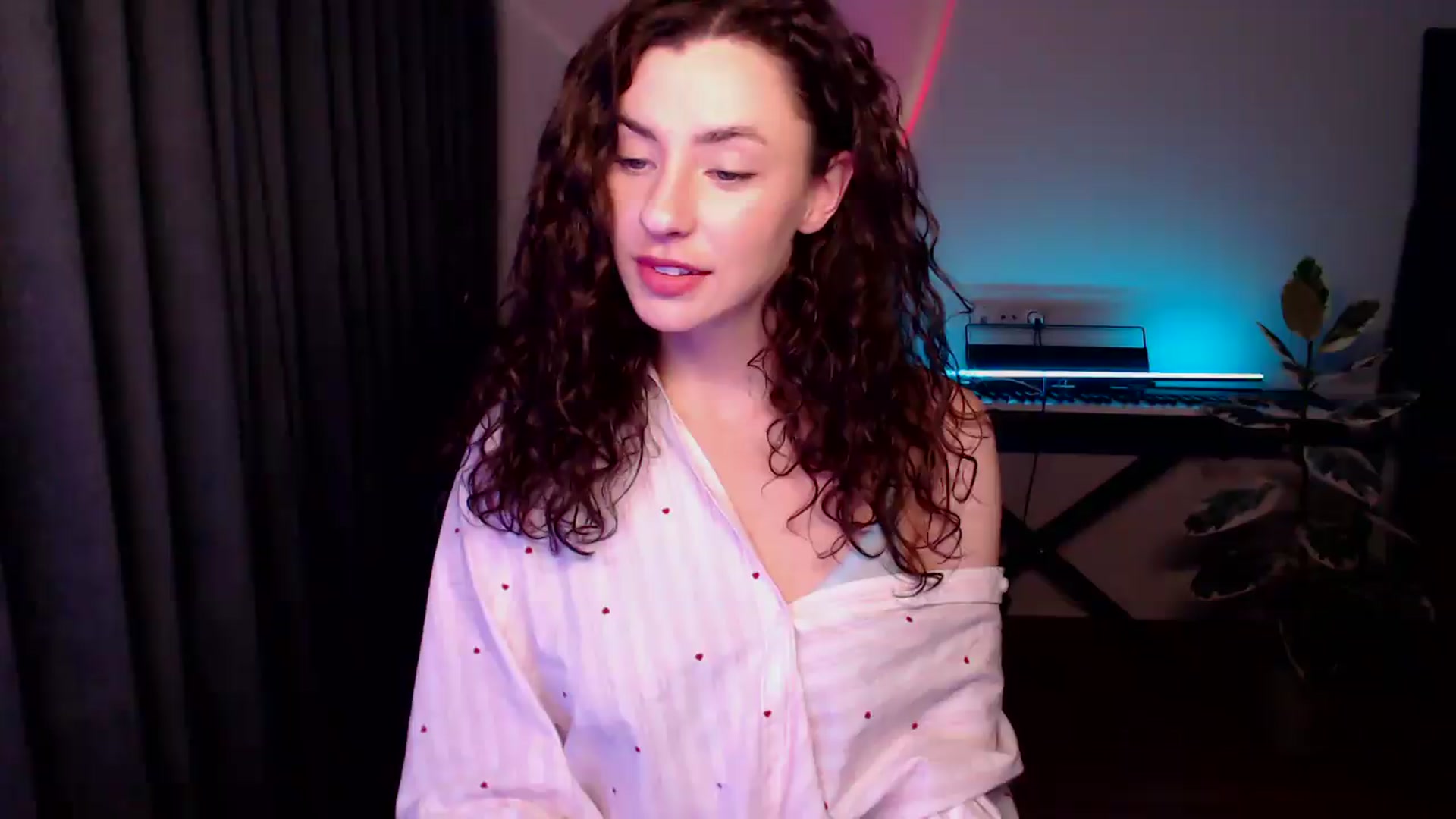 Gallery image thumbnail from BeWonderful's myfreecams stream on, 04/22/2026, 21:25 image 6 of 20
