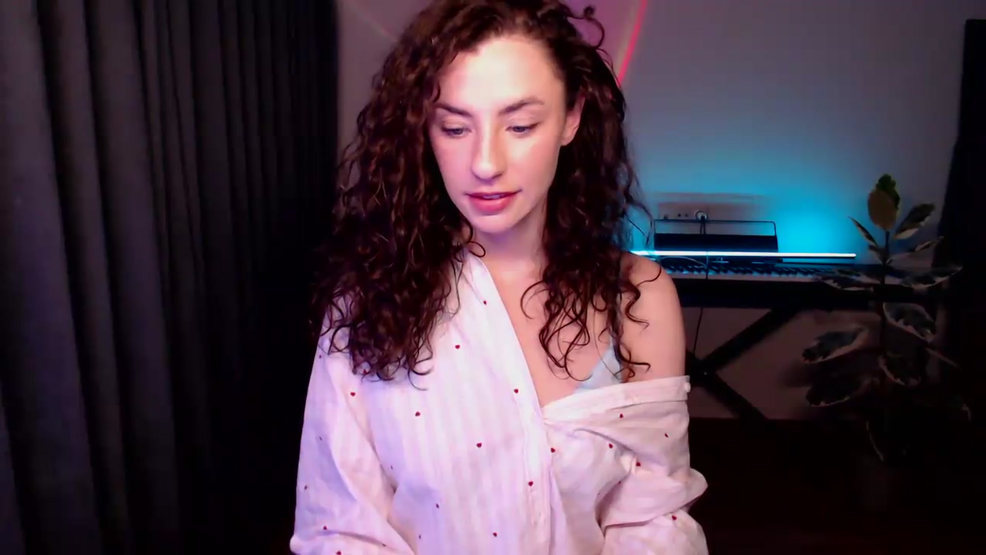 Gallery image thumbnail from BeWonderful's myfreecams stream on, 04/22/2026, 21:25 image 9 of 20