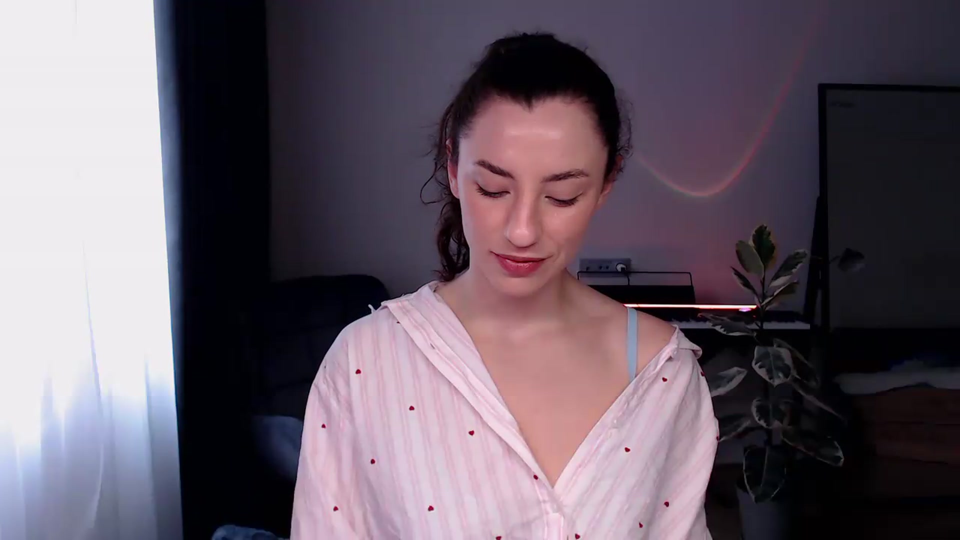 Gallery image thumbnail from BeWonderful's myfreecams stream on, 04/29/2026, 09:27 image 5 of 20