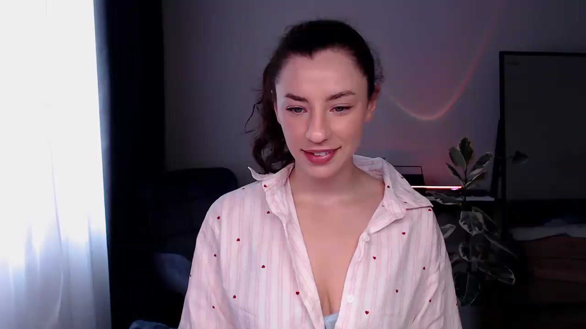 Gallery image thumbnail from BeWonderful's myfreecams stream on, 04/29/2026, 09:27 image 1 of 20