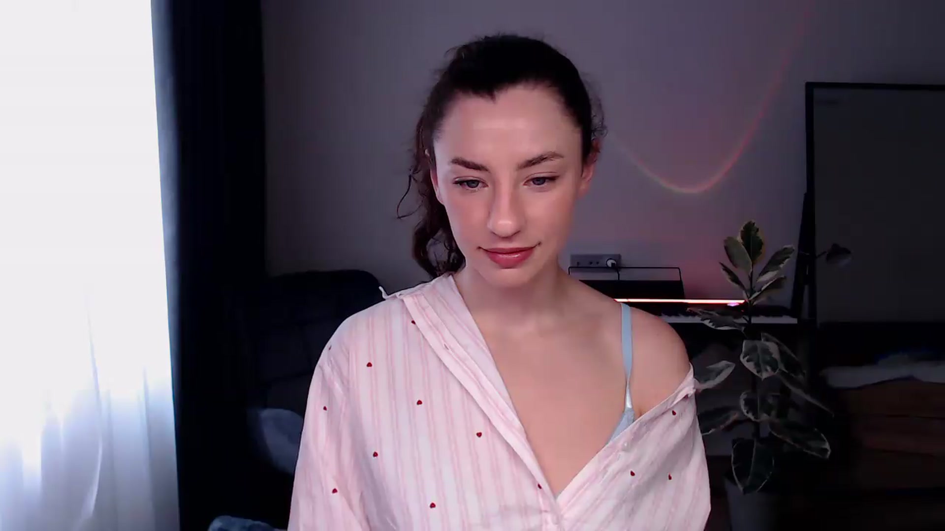 Gallery image thumbnail from BeWonderful's myfreecams stream on, 04/29/2026, 09:27 image 9 of 20