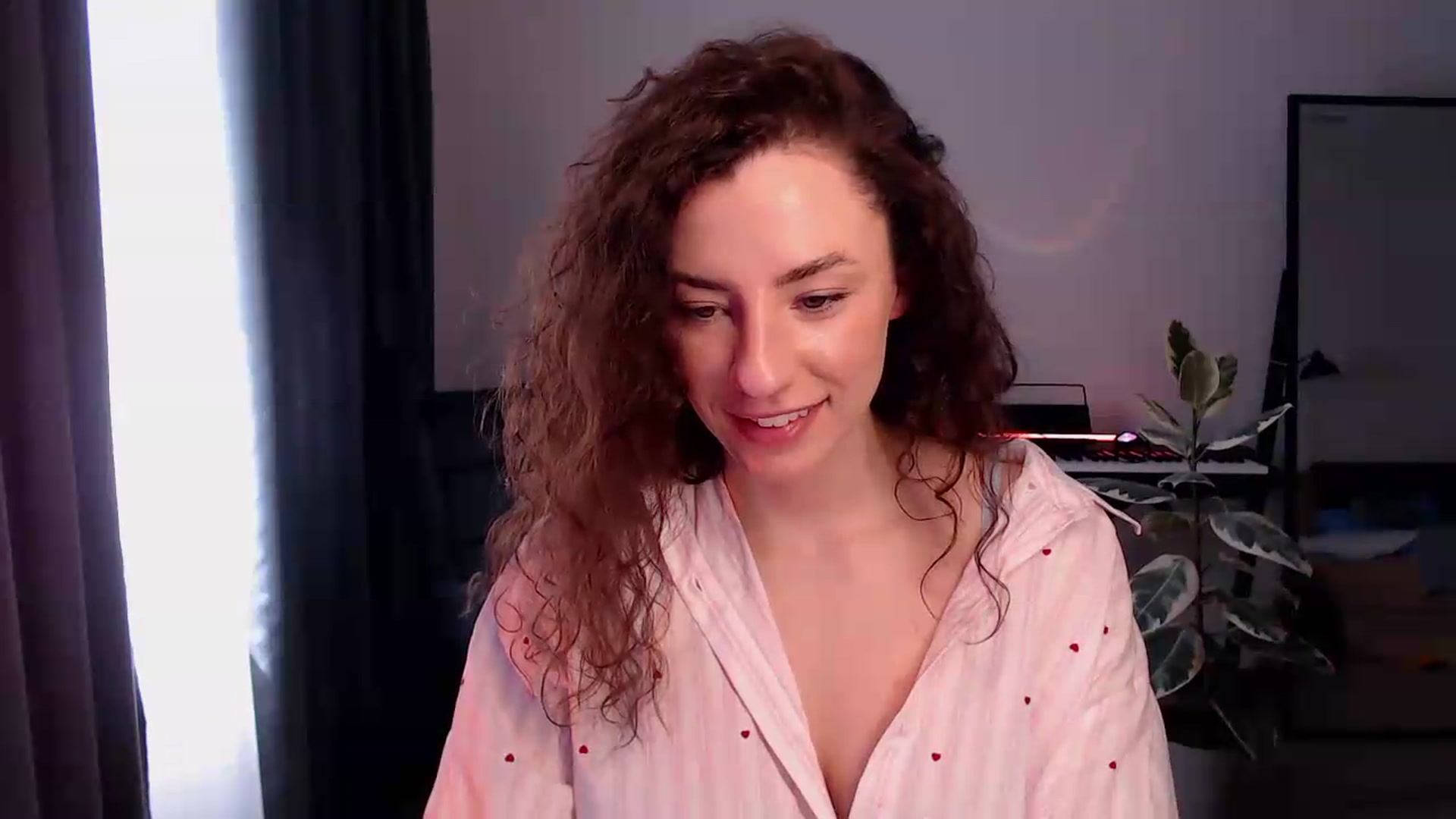 Gallery image thumbnail from BeWonderful's myfreecams stream on, 05/04/2026, 12:22 image 3 of 20