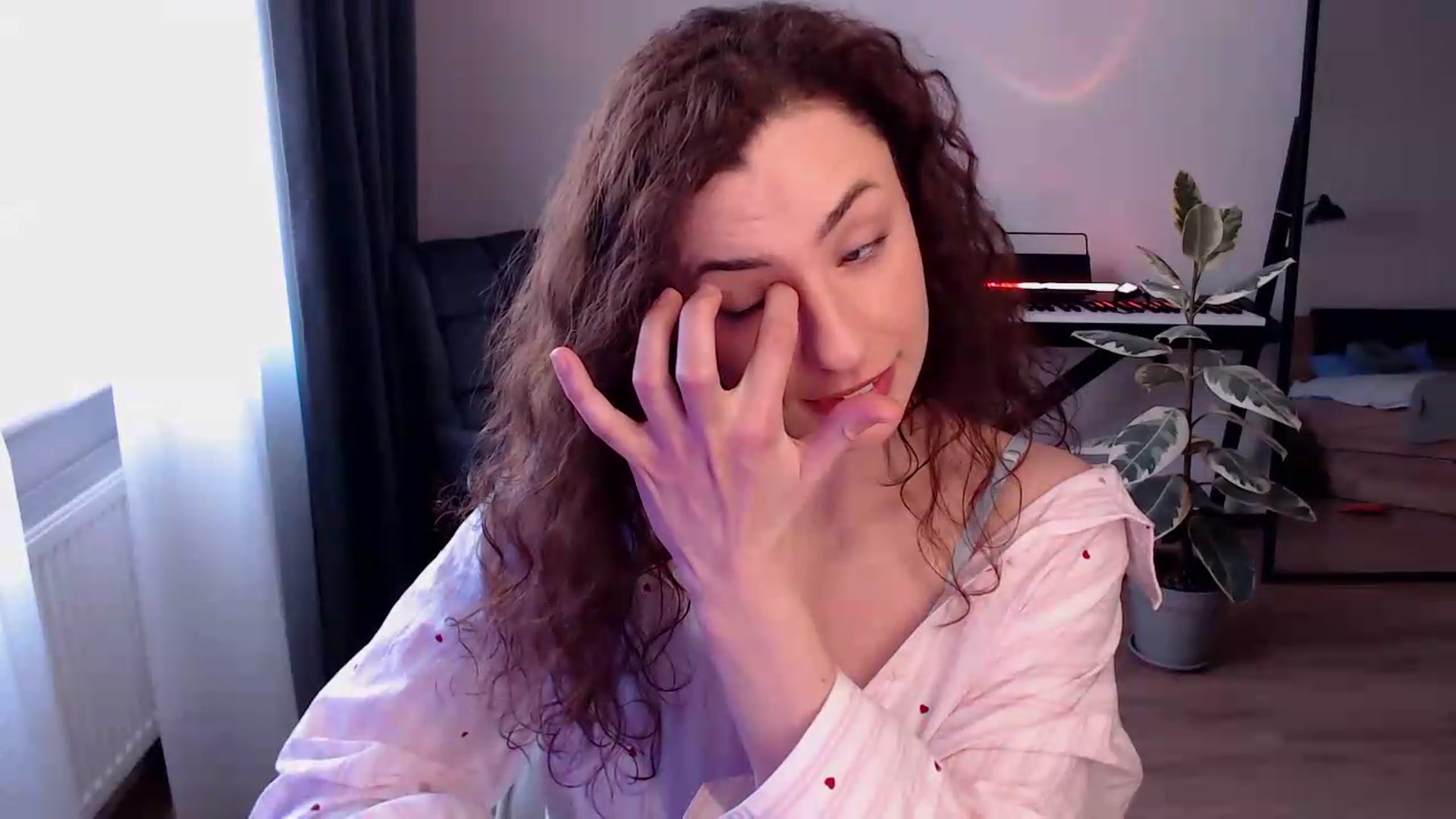 Gallery image thumbnail from BeWonderful's myfreecams stream on, 05/04/2026, 15:59 image 3 of 20