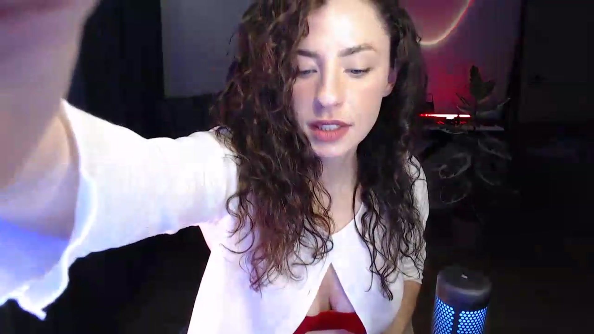 Gallery image thumbnail from BeWonderful's myfreecams stream on, 05/08/2026, 19:47 image 4 of 20