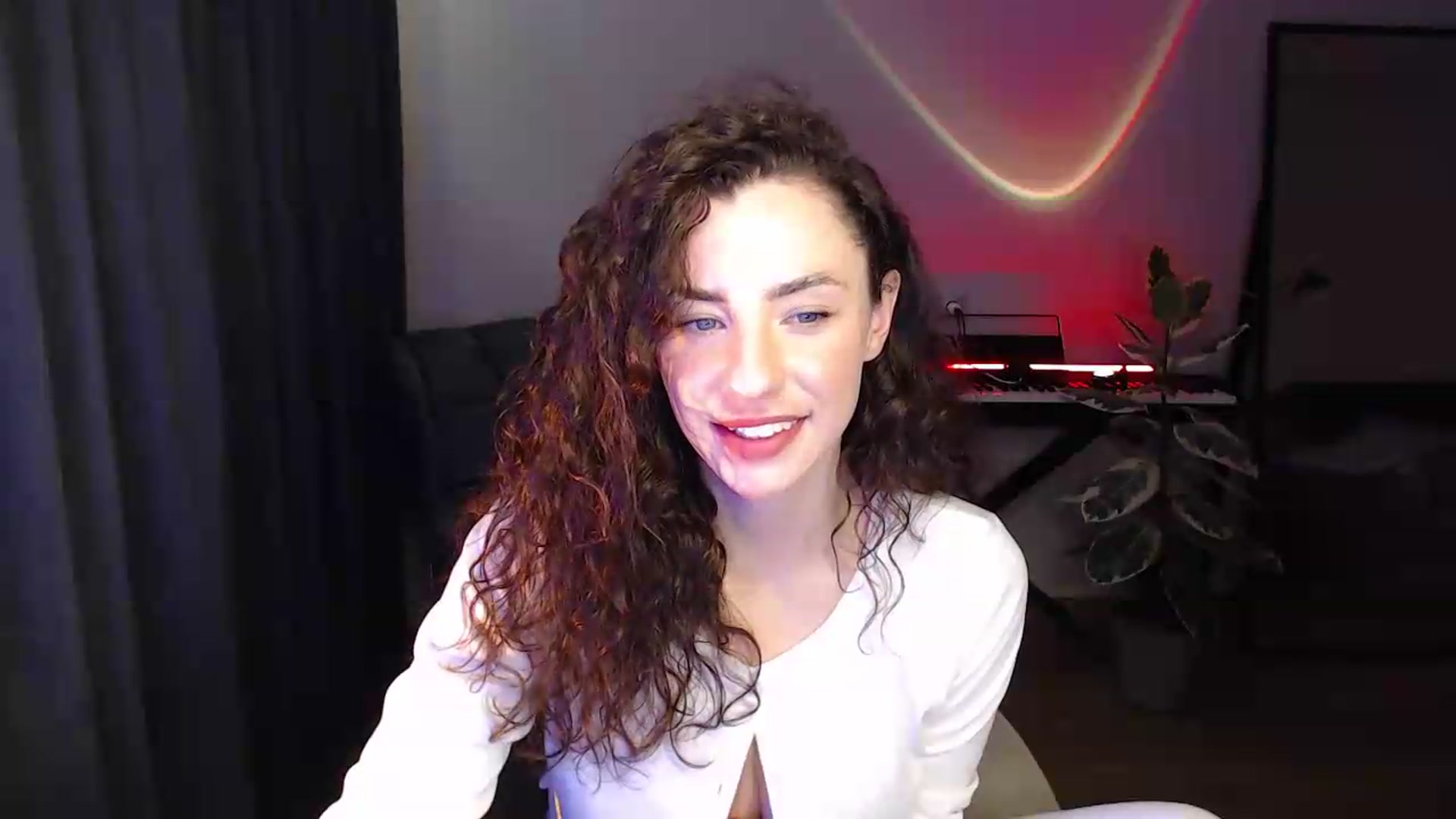 Gallery image thumbnail from BeWonderful's myfreecams stream on, 05/08/2026, 19:47 image 9 of 20