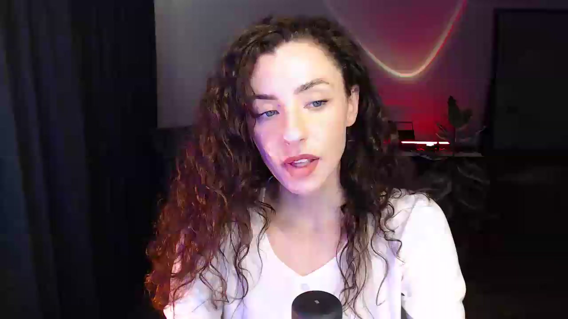 Gallery image thumbnail from BeWonderful's myfreecams stream on, 05/08/2026, 19:47 image 19 of 20