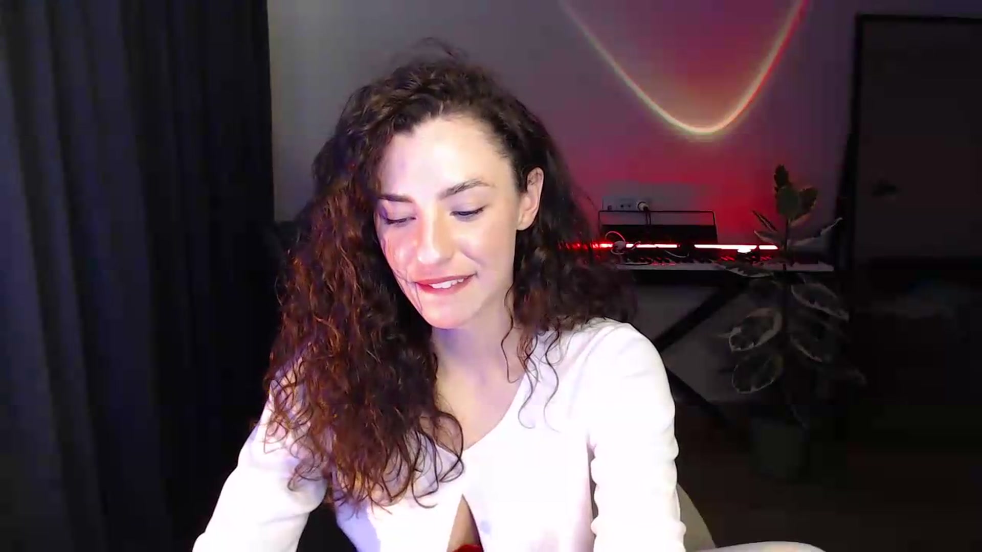 Gallery image thumbnail from BeWonderful's myfreecams stream on, 05/08/2026, 19:47 image 10 of 20