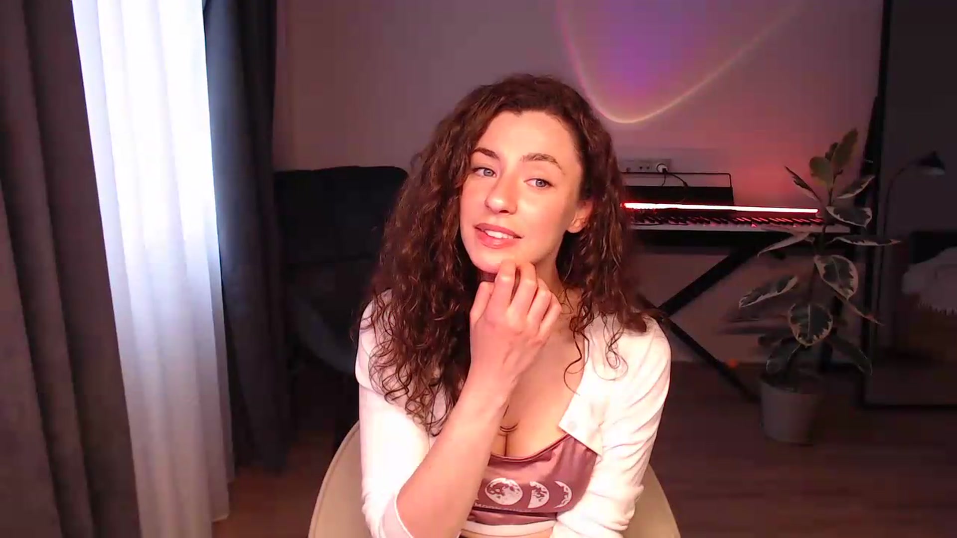 Gallery image thumbnail from BeWonderful's myfreecams stream on, 05/27/2026, 15:27 image 17 of 20