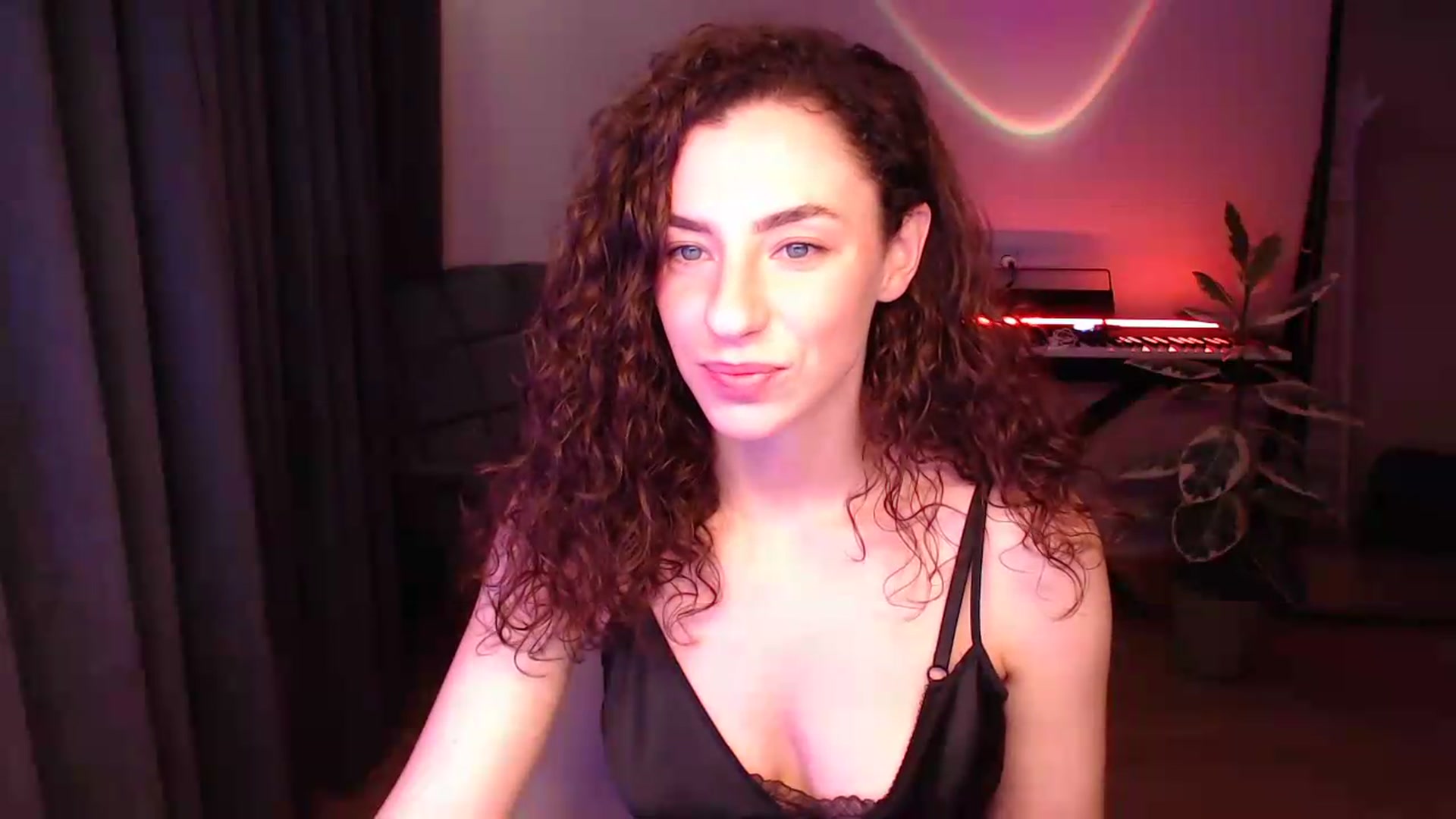 Gallery image thumbnail from BeWonderful's myfreecams stream on, 06/05/2026, 20:09 image 16 of 20
