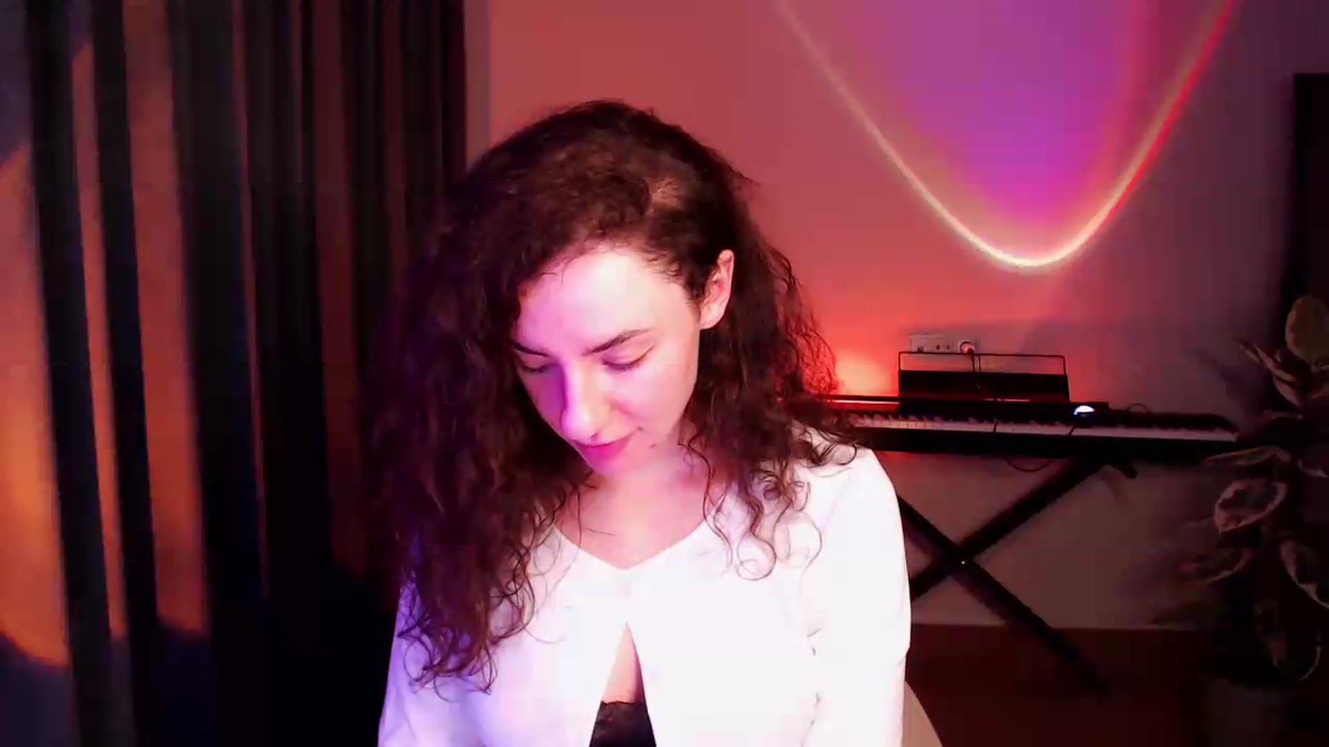Gallery image thumbnail from BeWonderful's myfreecams stream on, 06/23/2026, 19:40 image 4 of 20