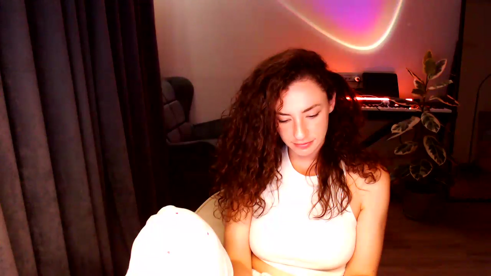 Gallery image thumbnail from BeWonderful's myfreecams stream on, 09/04/2026, 21:02 image 6 of 20