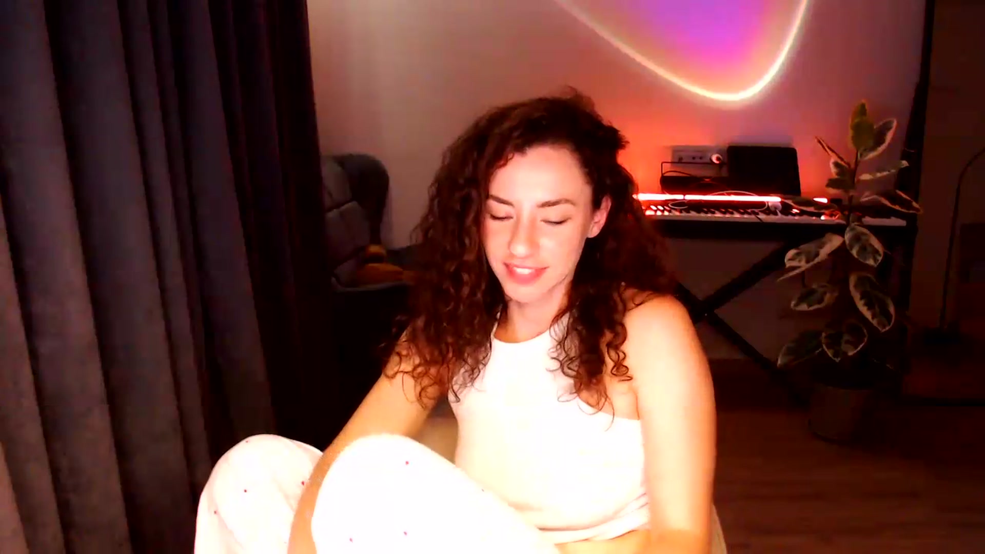 Gallery image thumbnail from BeWonderful's myfreecams stream on, 09/04/2026, 21:02 image 15 of 20