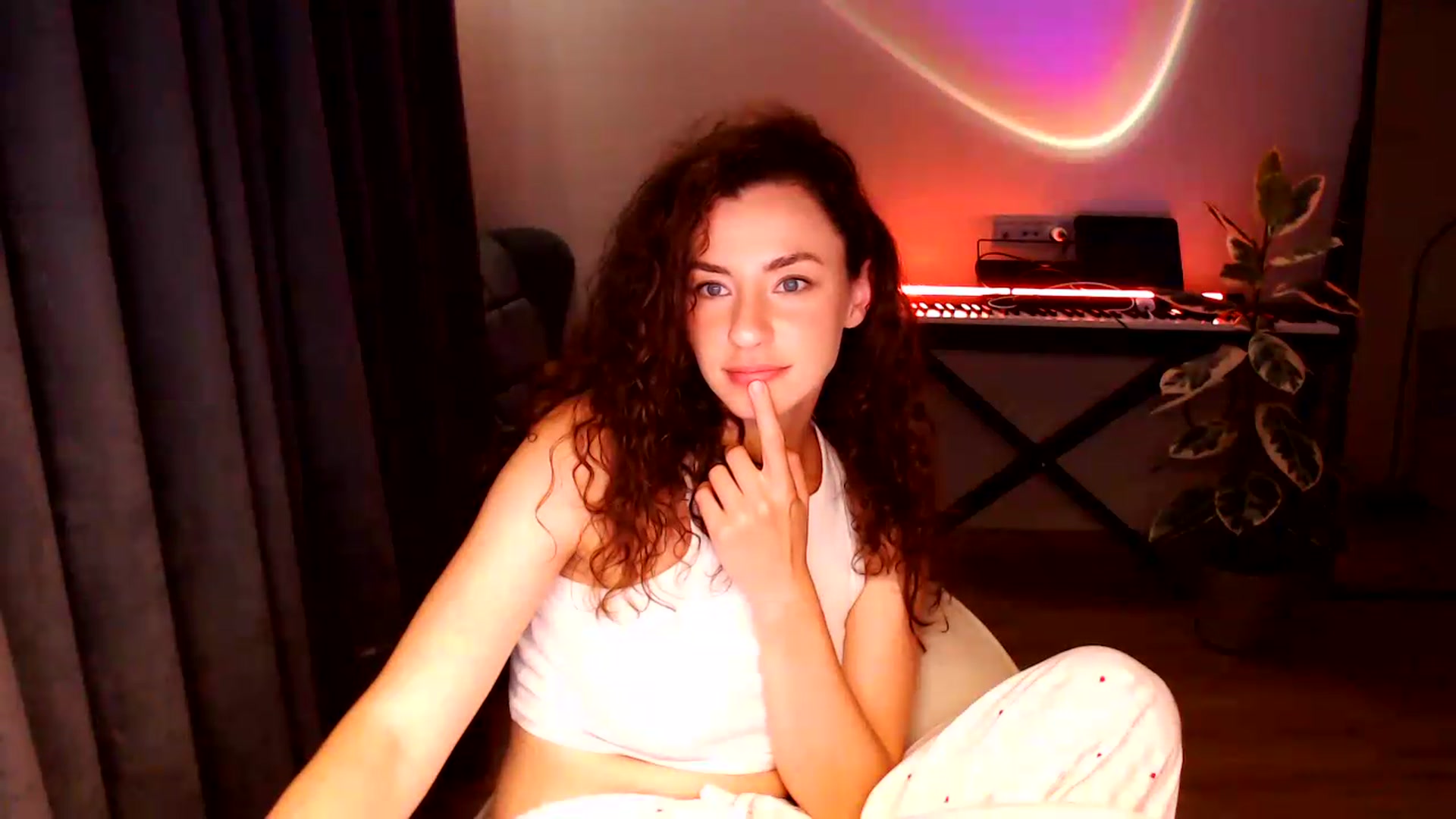 Gallery image thumbnail from BeWonderful's myfreecams stream on, 09/04/2026, 21:02 image 12 of 20