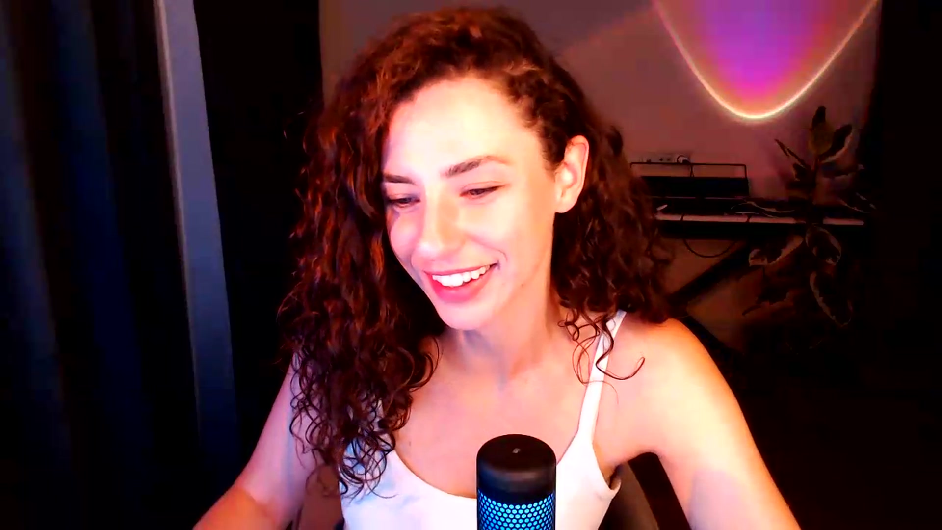 Gallery image thumbnail from BeWonderful's myfreecams stream on, 09/06/2026, 21:15 image 12 of 20