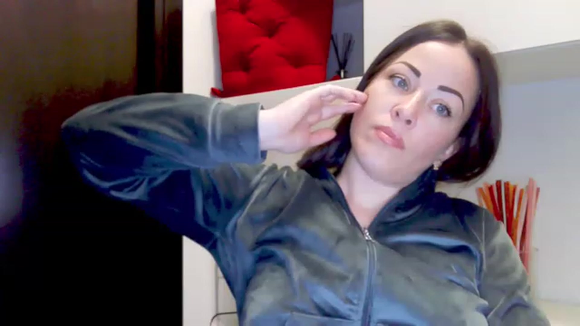 Gallery image thumbnail from BeYourself_7's myfreecams stream on, 12/12/2022, 14:21 image 15 of 20