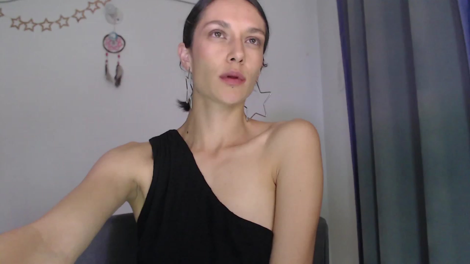 Gallery image thumbnail from Be__Licious's myfreecams stream on, 01/26/2023, 03:10 image 17 of 20