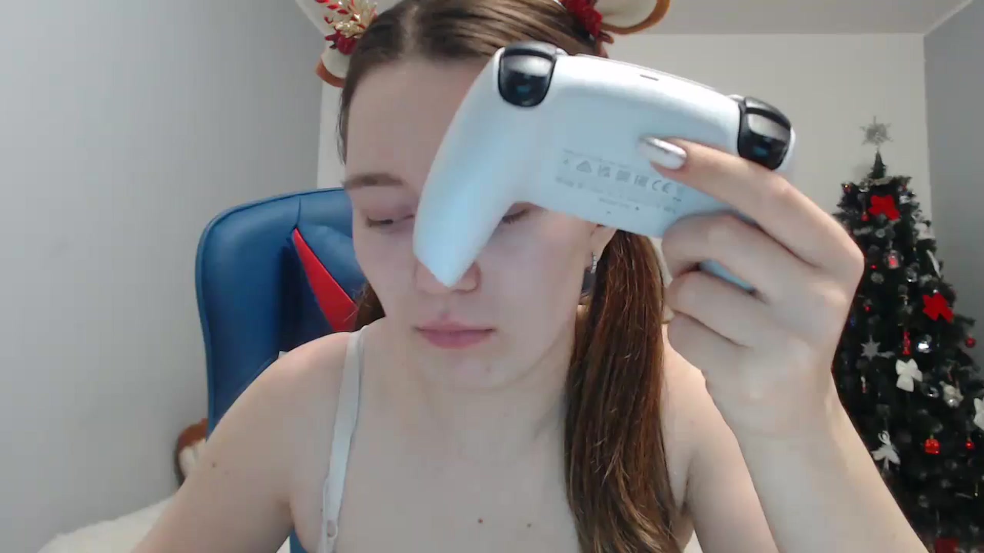 Gallery image thumbnail from Be_beauty's myfreecams stream on, 12/25/2024, 21:04 image 17 of 20