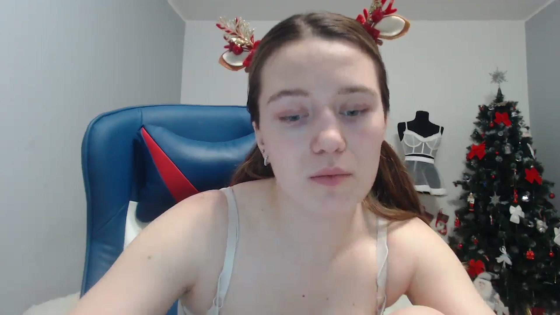 Gallery image thumbnail from Be_beauty's myfreecams stream on, 12/25/2024, 21:04 image 4 of 20