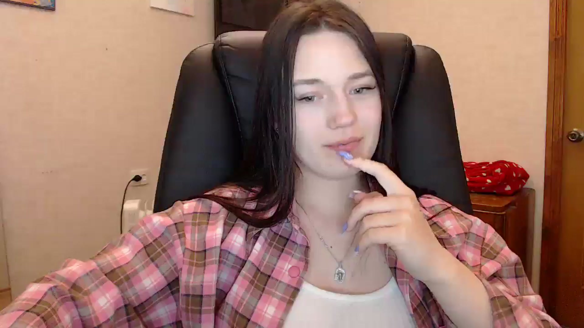 Gallery image thumbnail from Be_beauty's myfreecams stream on, 04/26/2026, 21:49 image 2 of 20