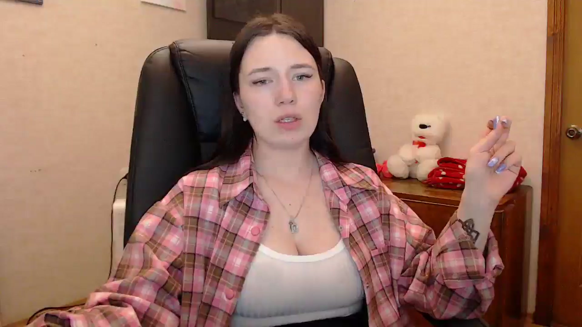 Gallery image thumbnail from Be_beauty's myfreecams stream on, 04/26/2026, 23:06 image 13 of 20