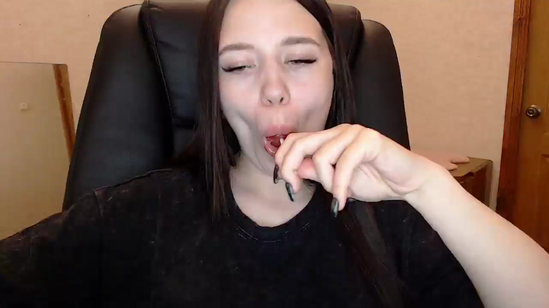 Gallery image thumbnail from Be_beauty's myfreecams stream on, 05/10/2026, 21:23 image 1 of 20