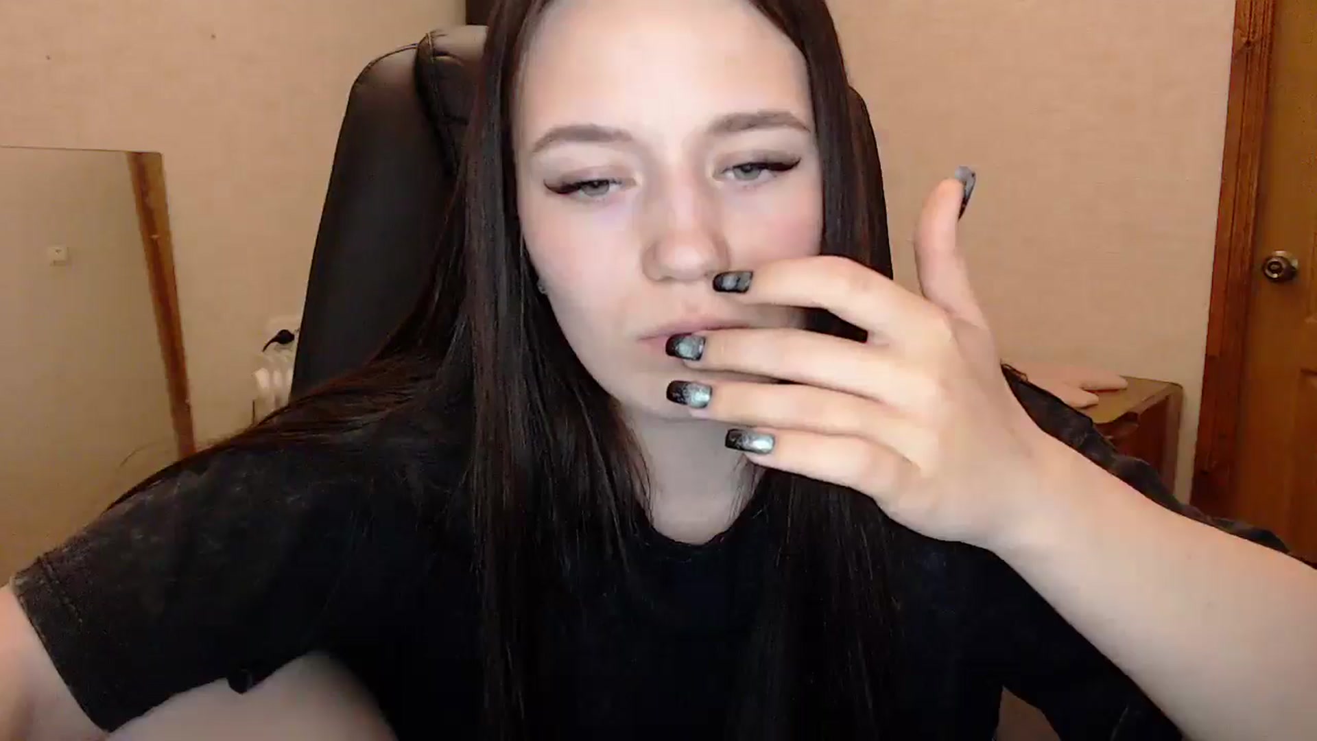 Gallery image thumbnail from Be_beauty's myfreecams stream on, 05/10/2026, 21:23 image 12 of 20