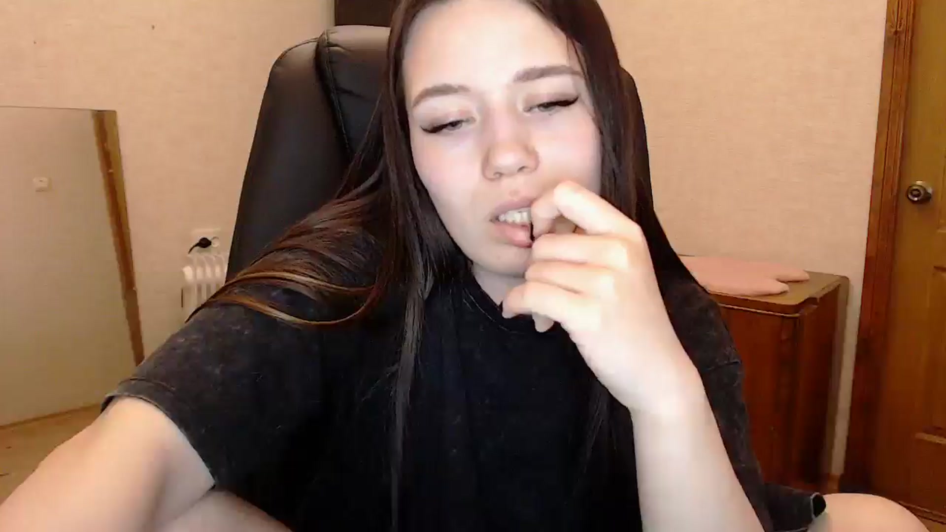 Gallery image thumbnail from Be_beauty's myfreecams stream on, 05/10/2026, 21:23 image 10 of 20