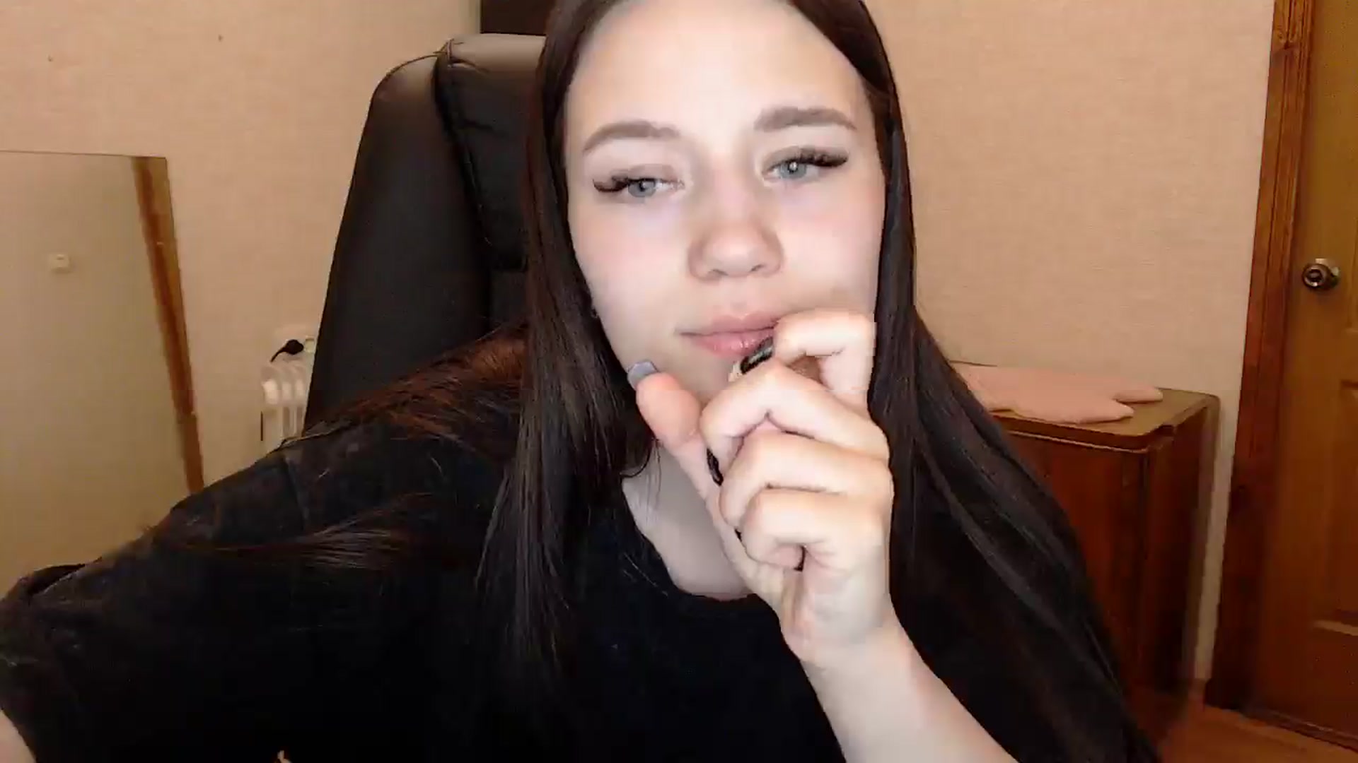 Gallery image thumbnail from Be_beauty's myfreecams stream on, 05/10/2026, 21:23 image 17 of 20