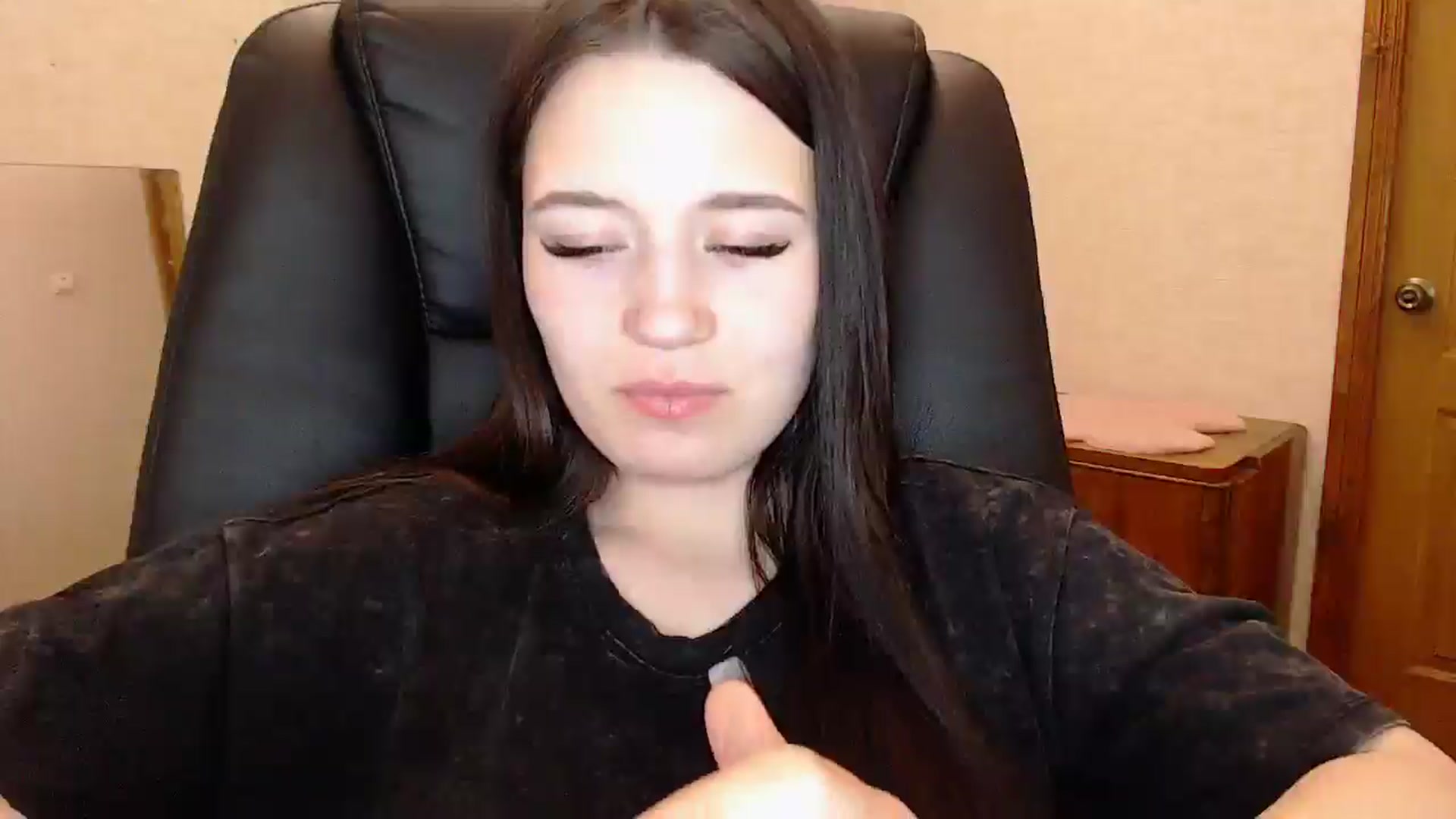 Gallery image thumbnail from Be_beauty's myfreecams stream on, 05/10/2026, 21:23 image 3 of 20