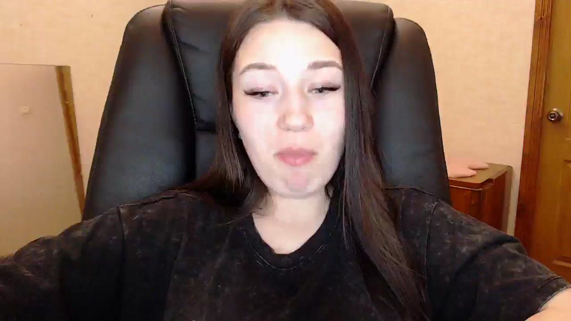 Gallery image thumbnail from Be_beauty's myfreecams stream on, 05/10/2026, 21:23 image 4 of 20