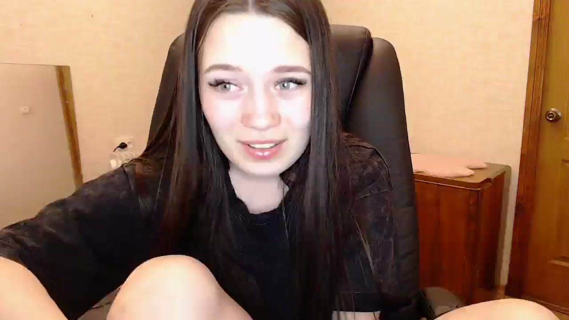 Gallery image thumbnail from Be_beauty's myfreecams stream on, 05/10/2026, 21:23 image 14 of 20