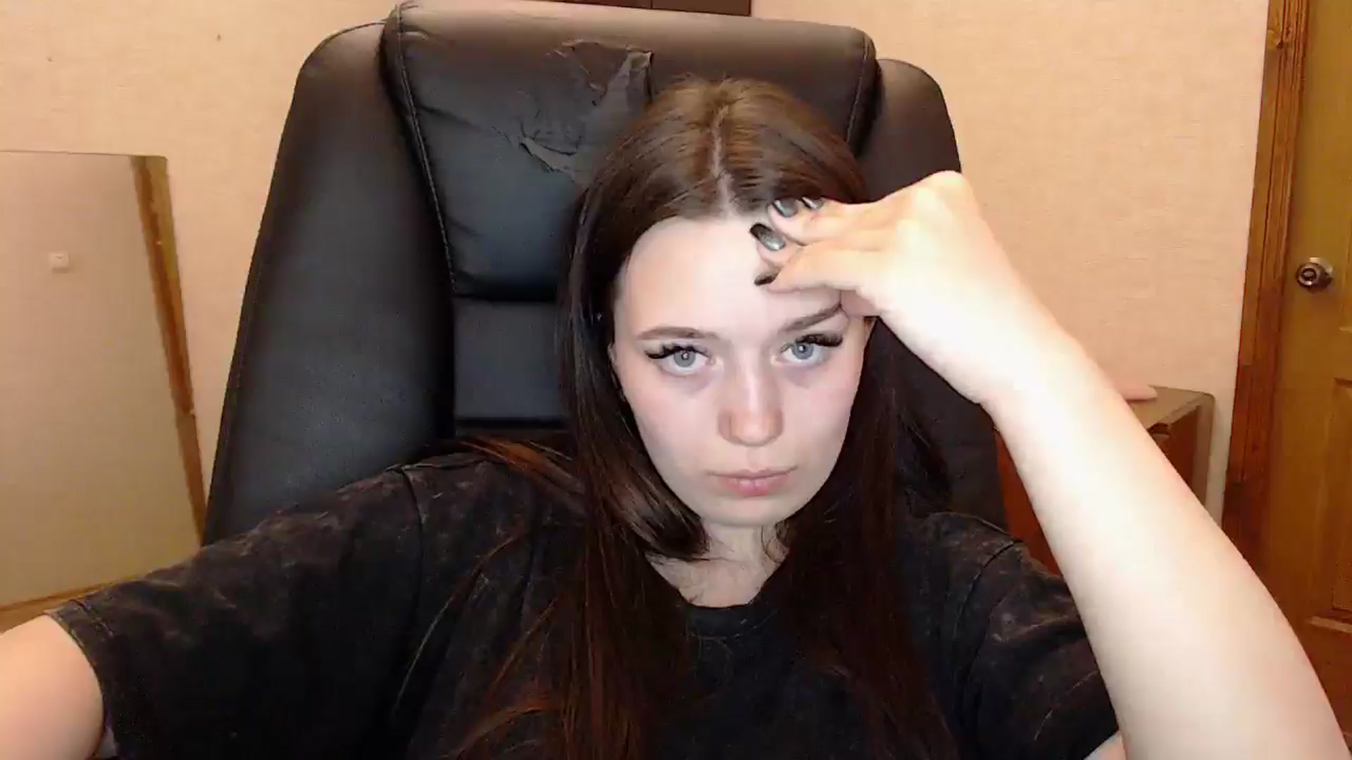 Gallery image thumbnail from Be_beauty's myfreecams stream on, 05/10/2026, 21:23 image 18 of 20