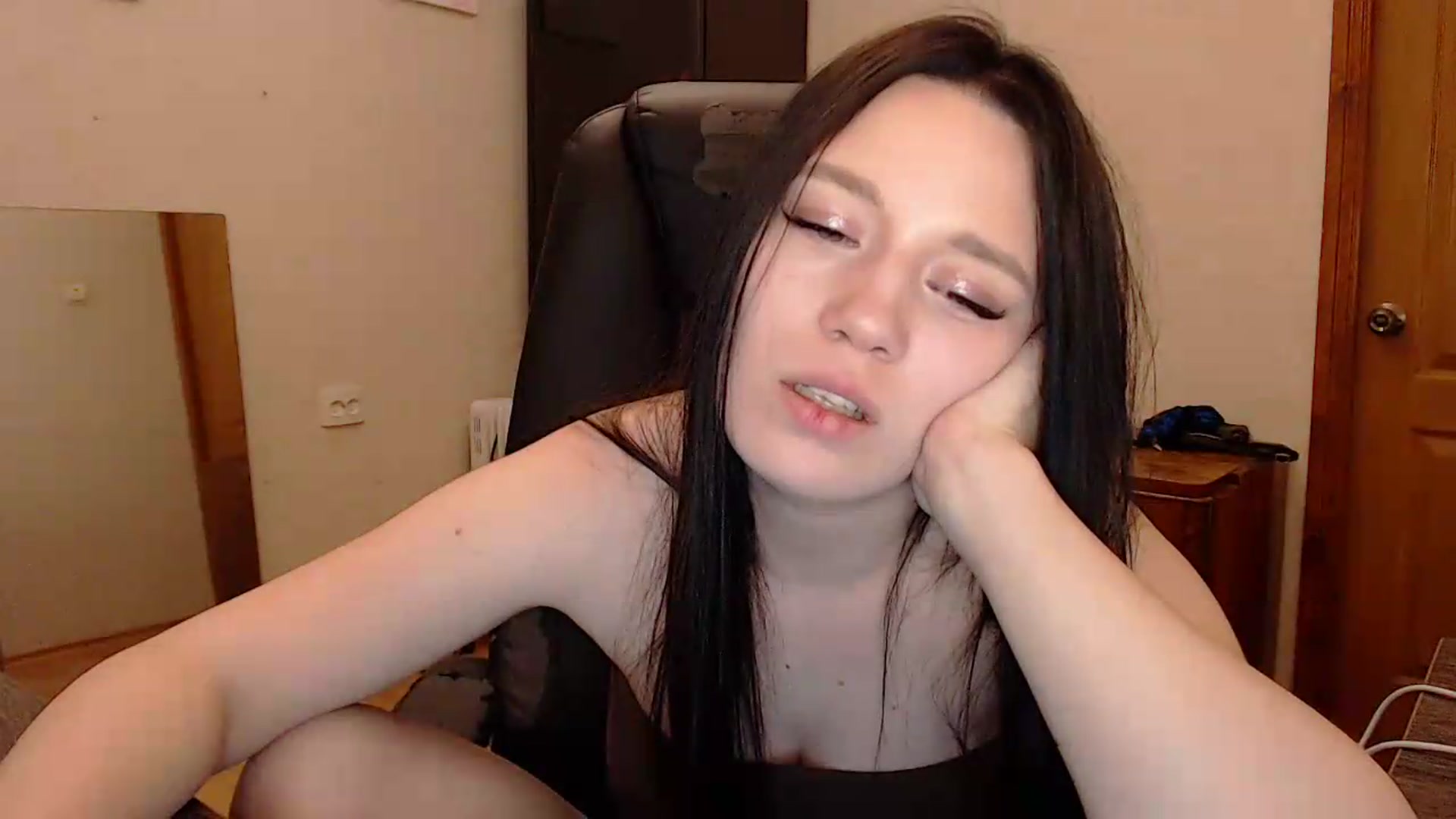 Gallery image thumbnail from Be_beauty's myfreecams stream on, 05/31/2026, 22:17 image 19 of 20