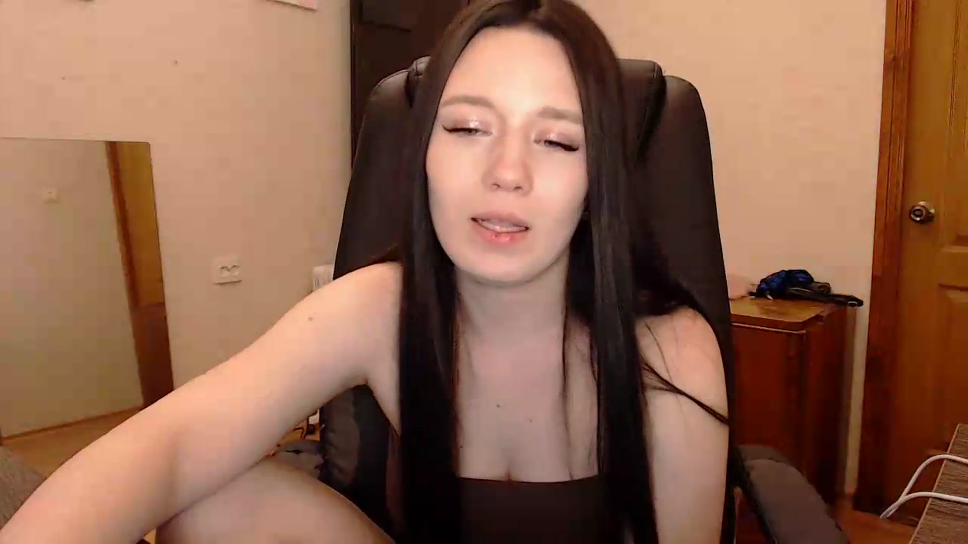 Gallery image thumbnail from Be_beauty's myfreecams stream on, 05/31/2026, 22:17 image 14 of 20