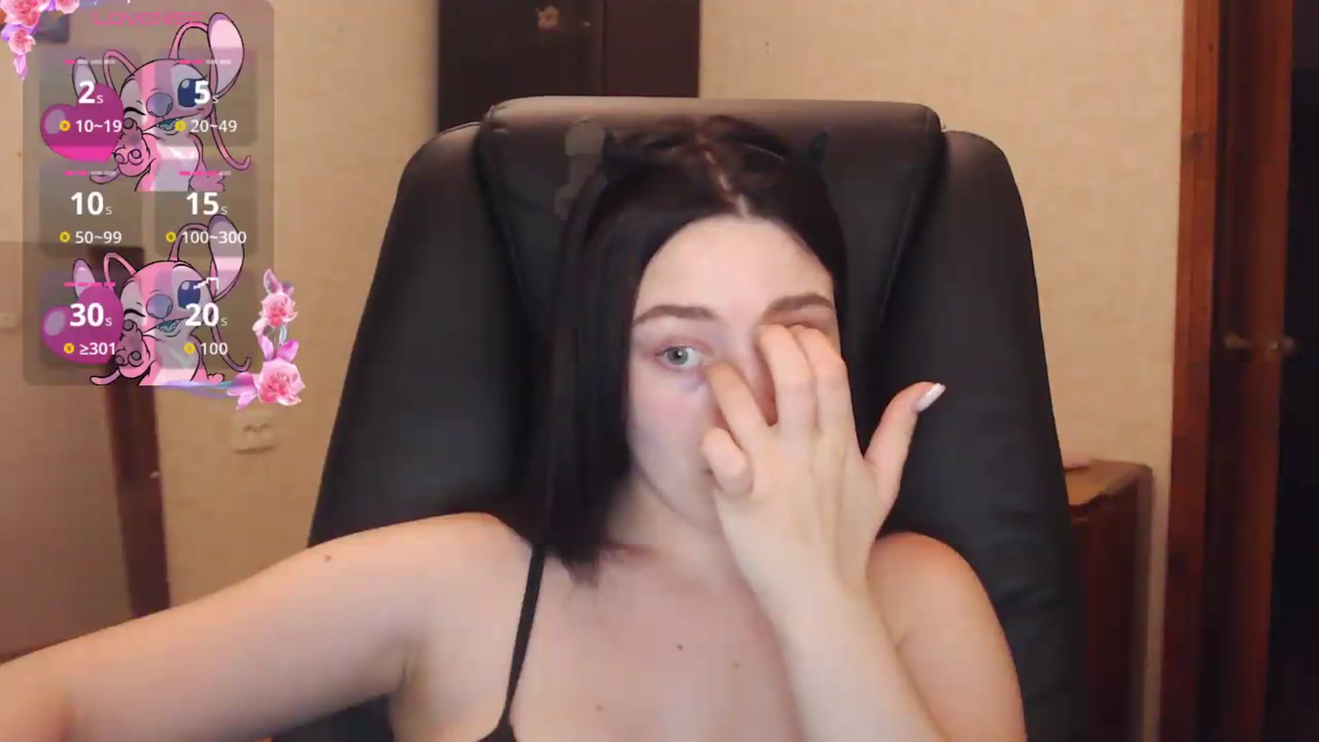 Gallery image thumbnail from Be_beauty's myfreecams stream on, 06/13/2026, 21:32 image 4 of 20