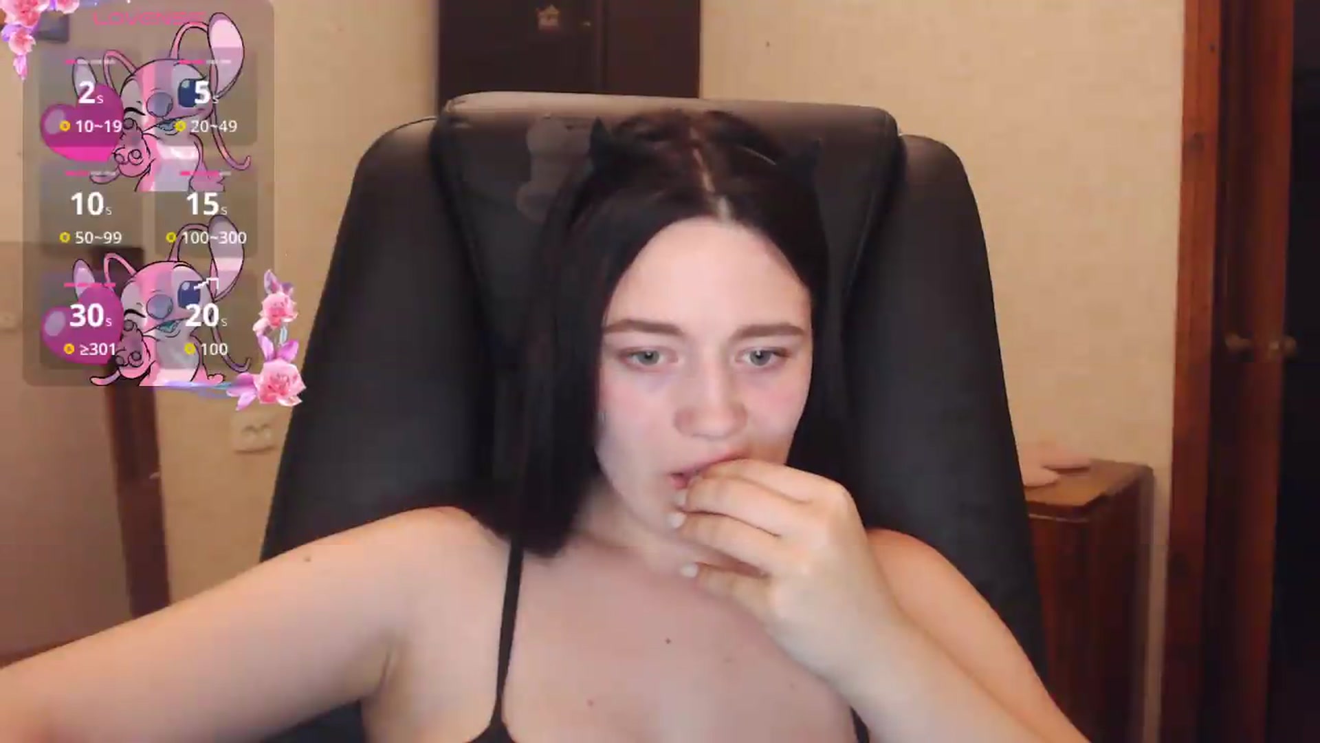 Gallery image thumbnail from Be_beauty's myfreecams stream on, 06/13/2026, 21:32 image 3 of 20