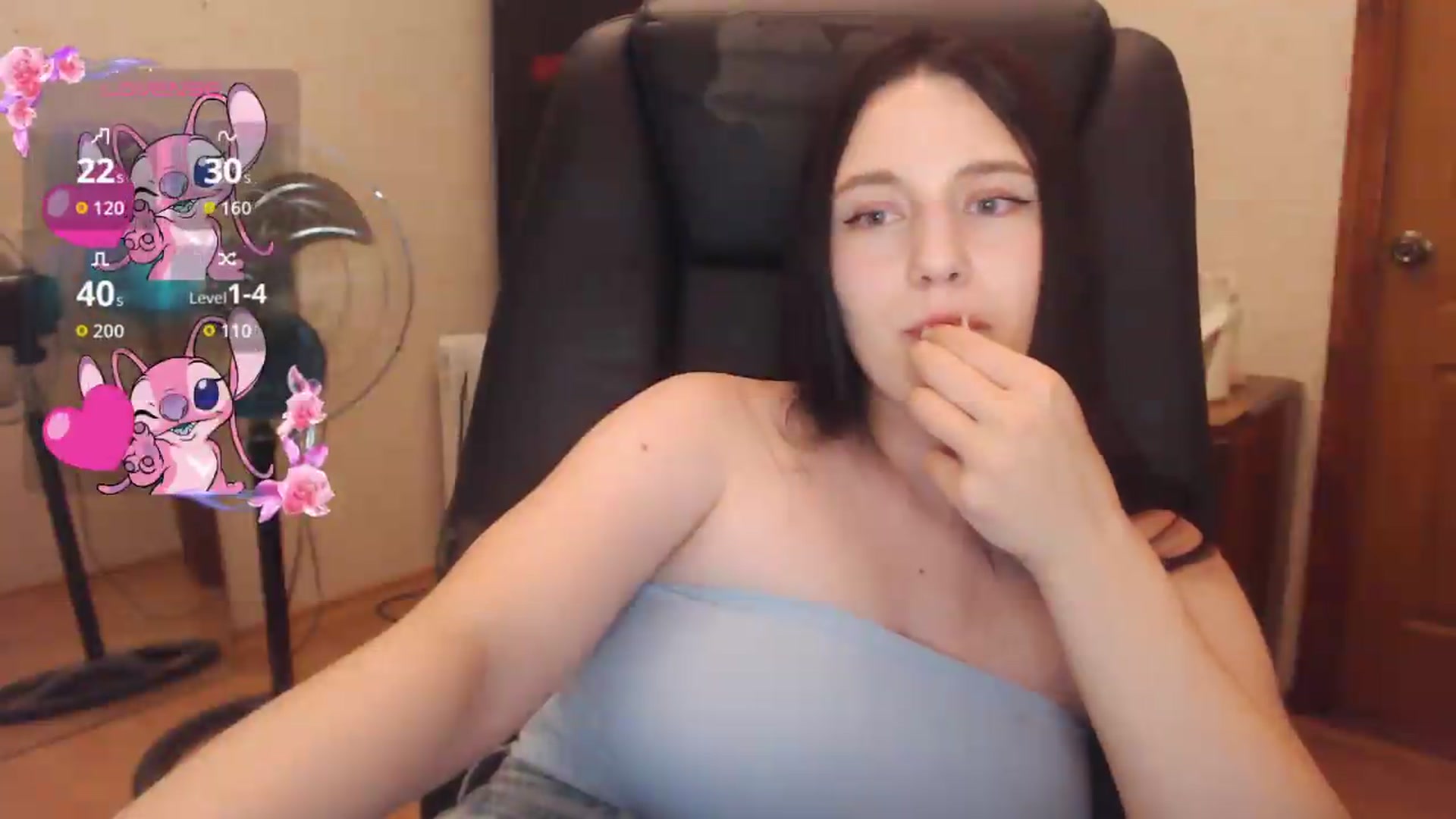 Gallery image thumbnail from Be_beauty's myfreecams stream on, 06/26/2026, 20:25 image 15 of 20