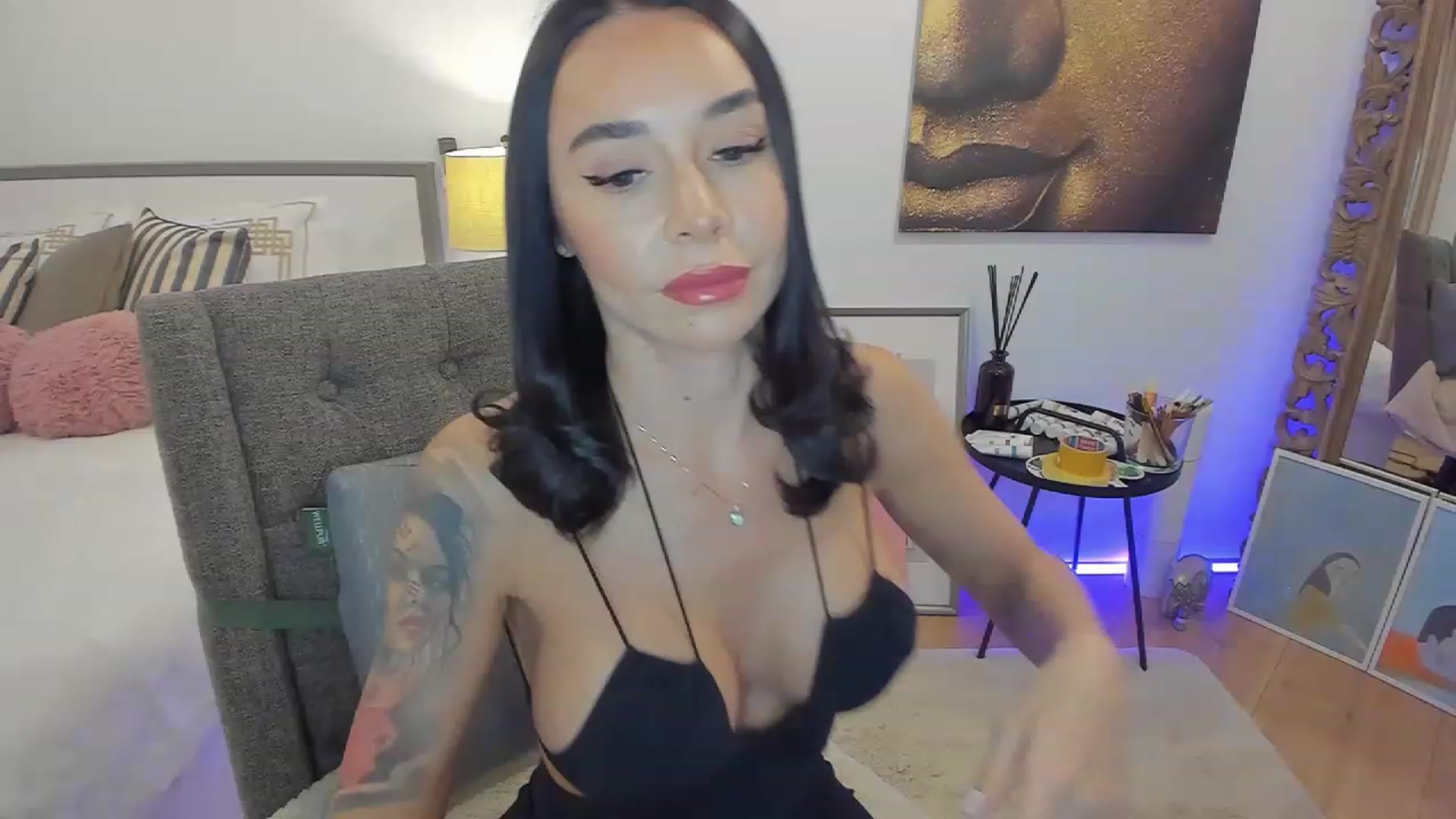 Gallery image thumbnail from BeaBeatrice's myfreecams stream on, 11/17/2022, 19:44 image 13 of 20